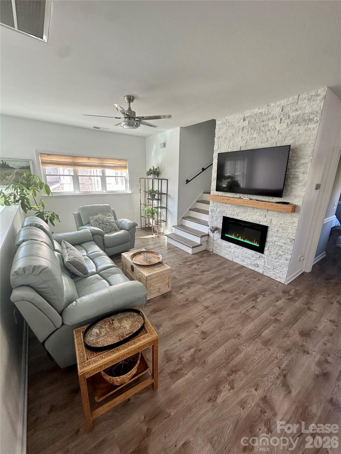 18823 Cloverstone Circle Property Photo 4