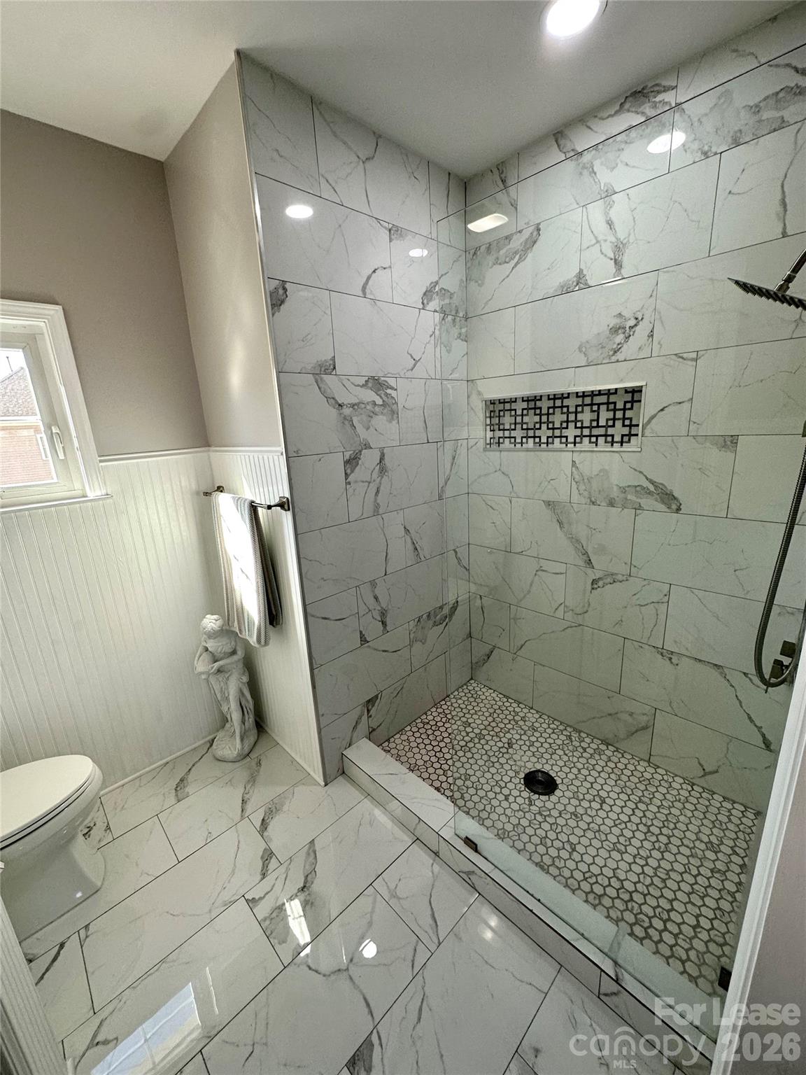 18823 Cloverstone Circle Property Photo 5
