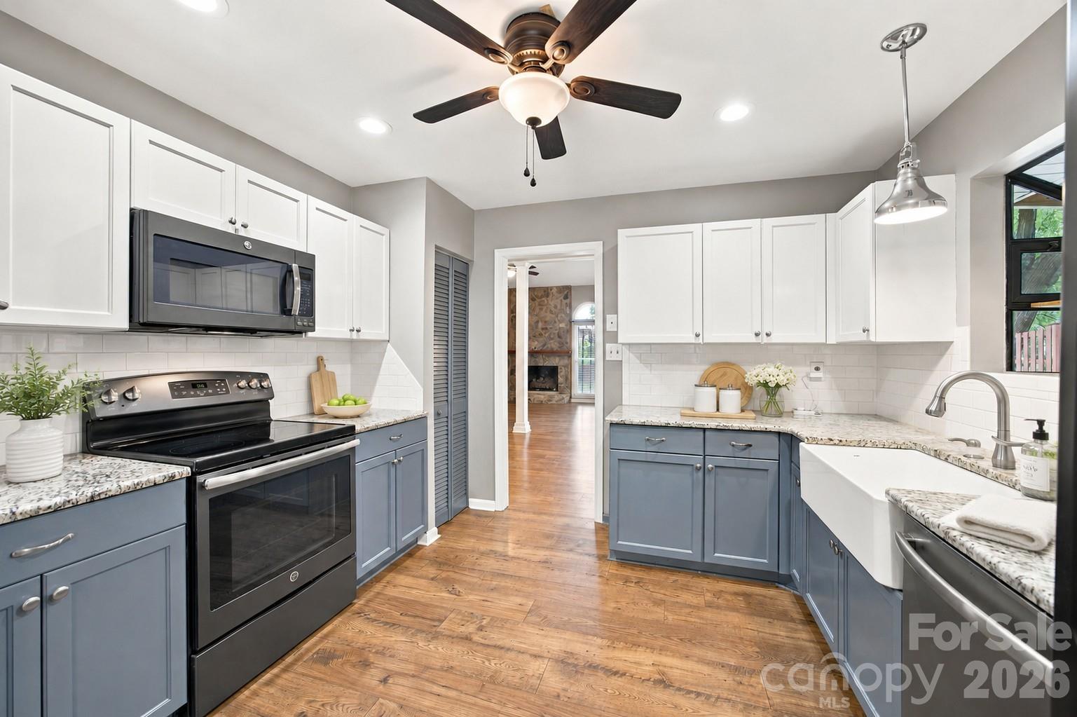7134 Forest Hills Drive Property Photo 8