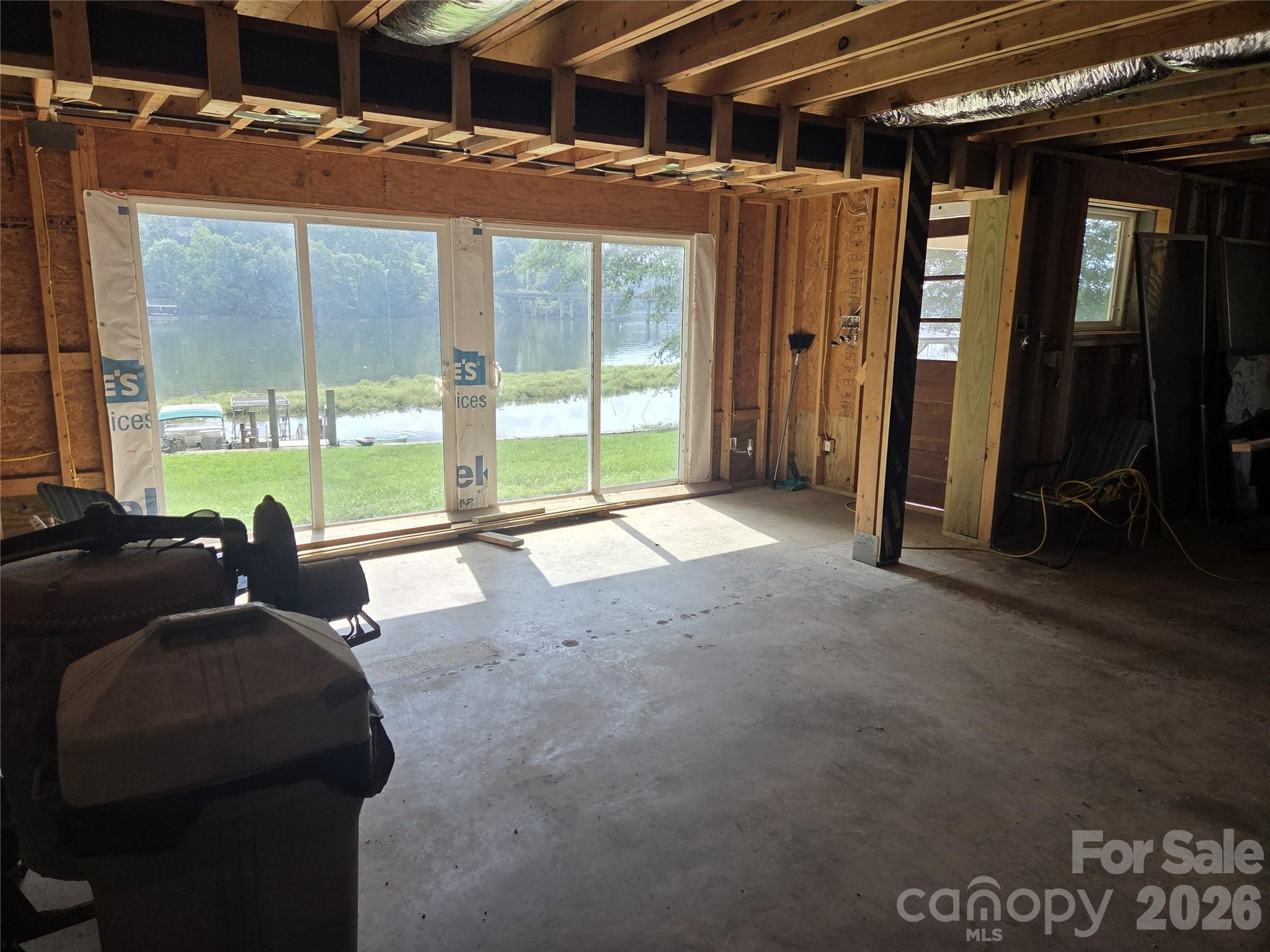 2162 Clyde Road Property Photo 5