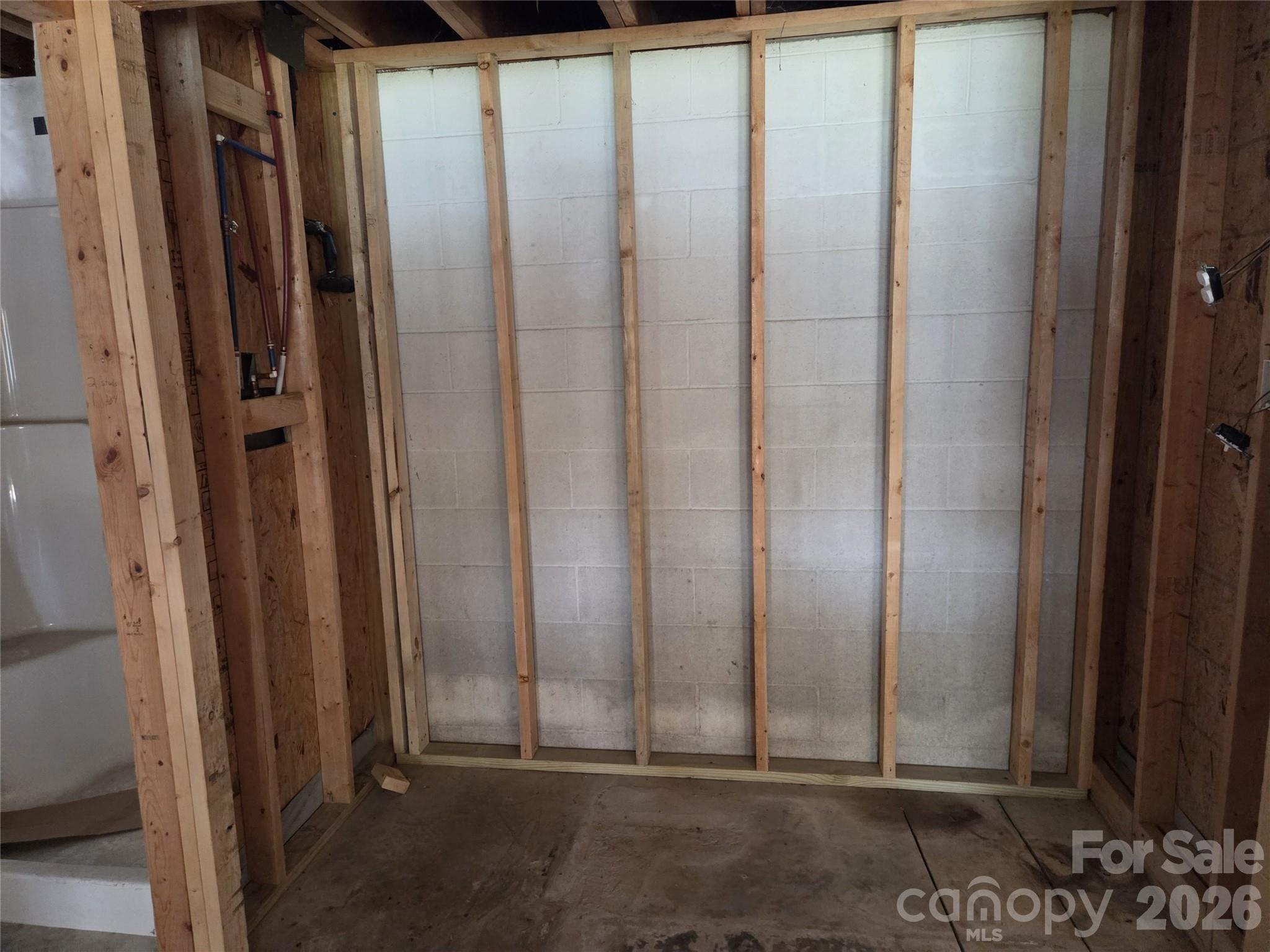 2162 Clyde Road Property Photo 7