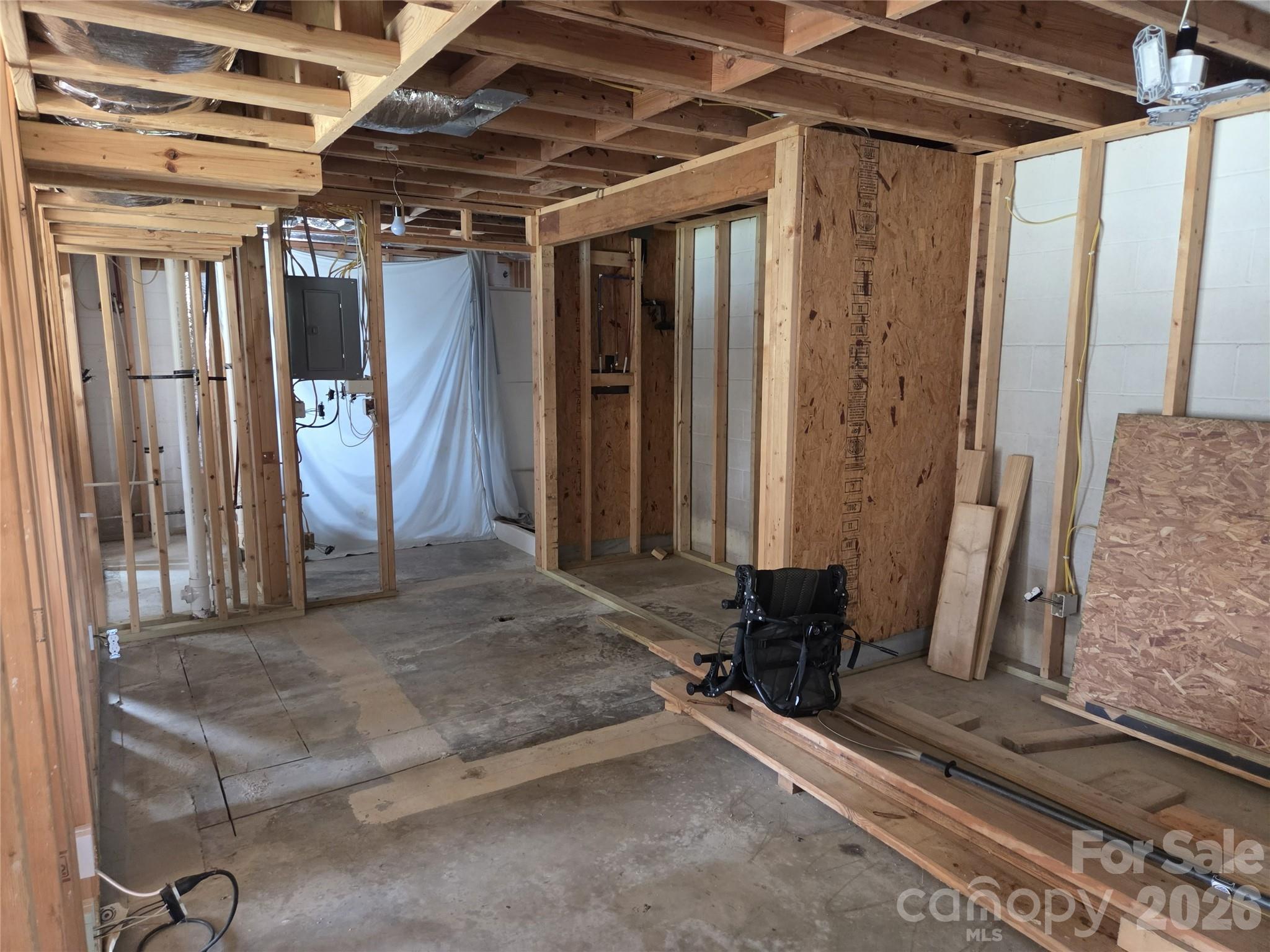 2162 Clyde Road Property Photo 8
