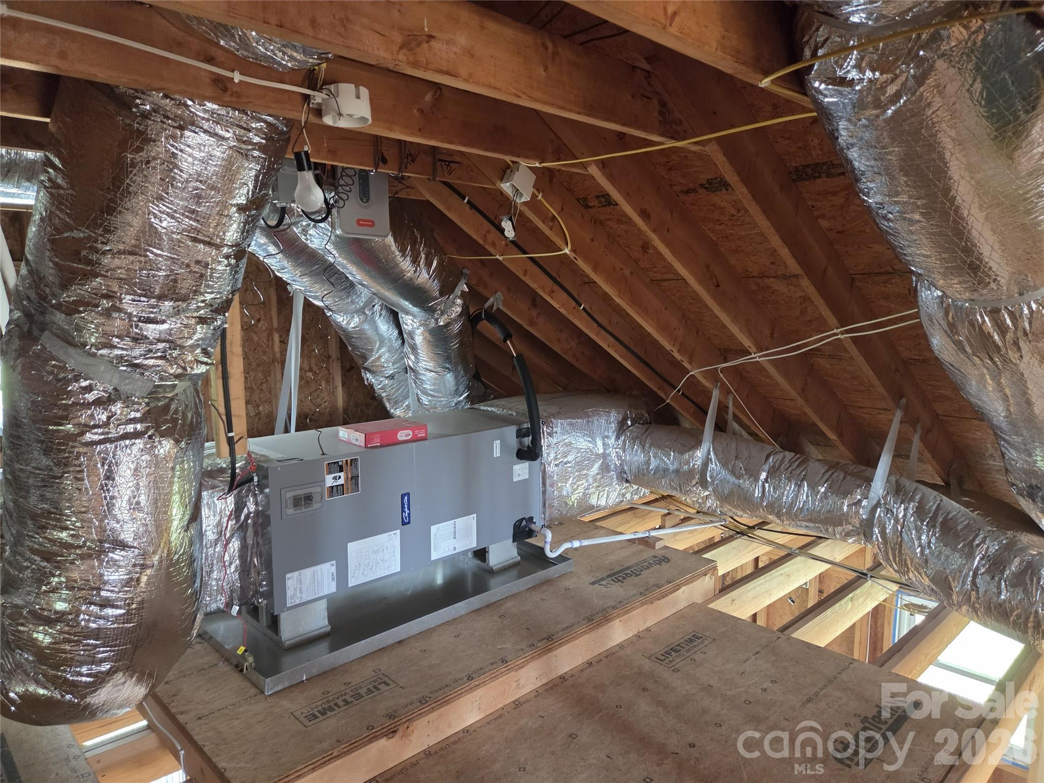 2162 Clyde Road Property Photo 10