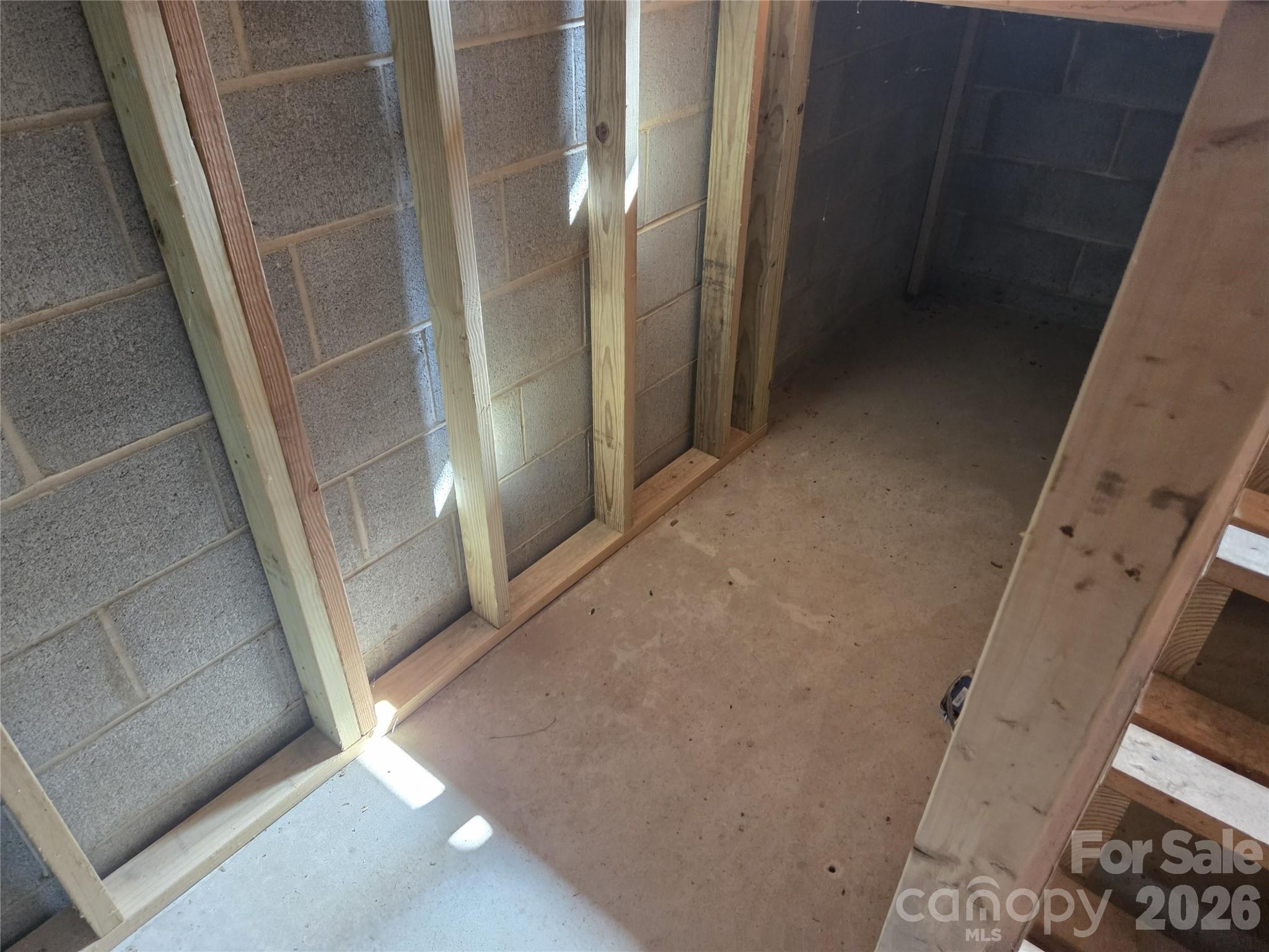 2162 Clyde Road Property Photo 12