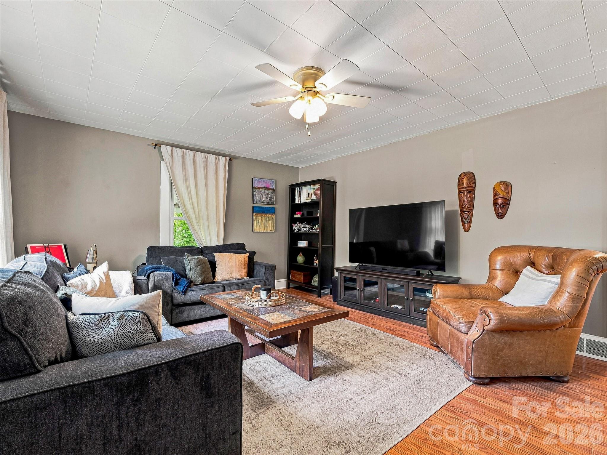 6 Bradford Circle Property Photo 7