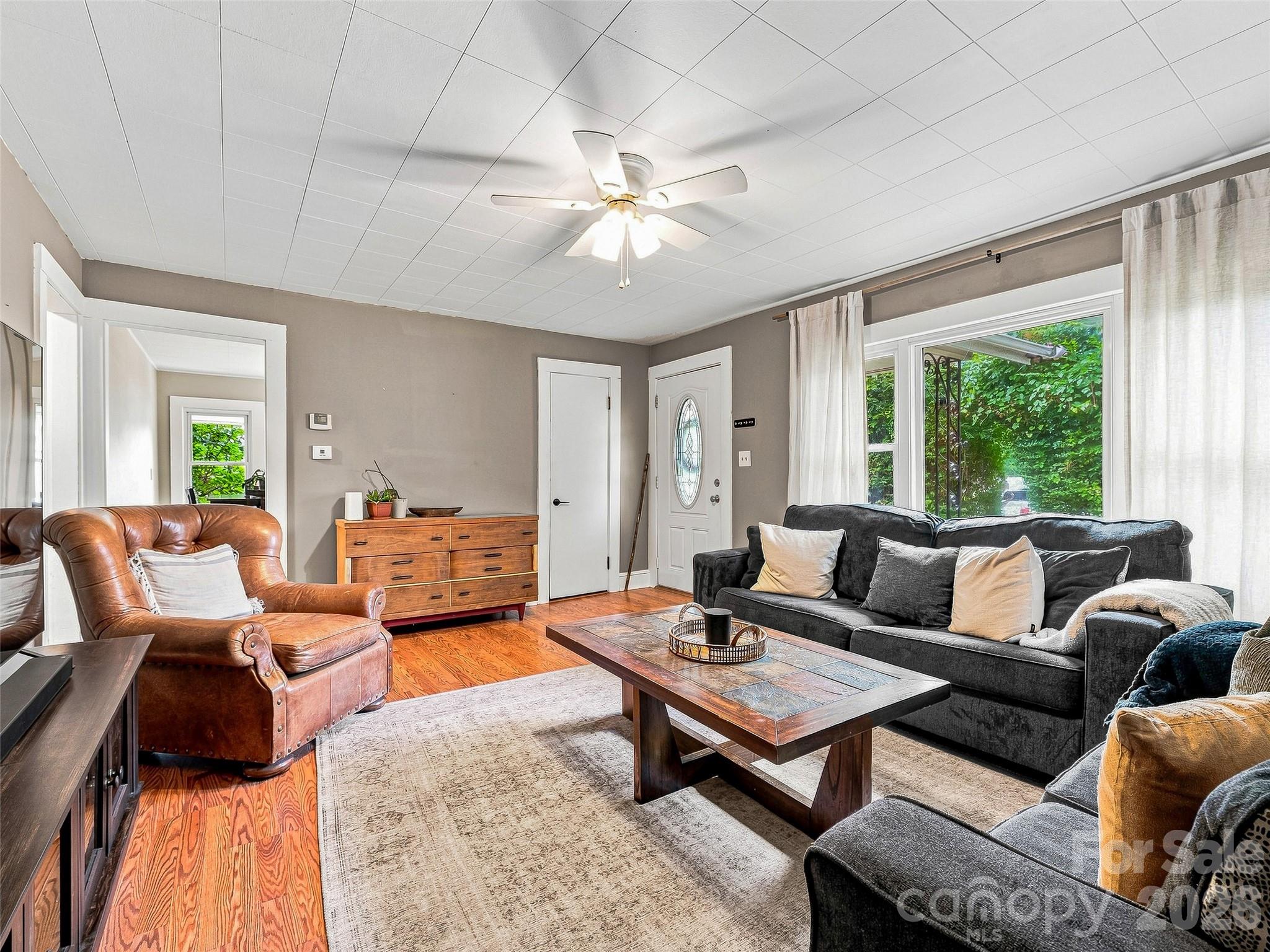 6 Bradford Circle Property Photo 8