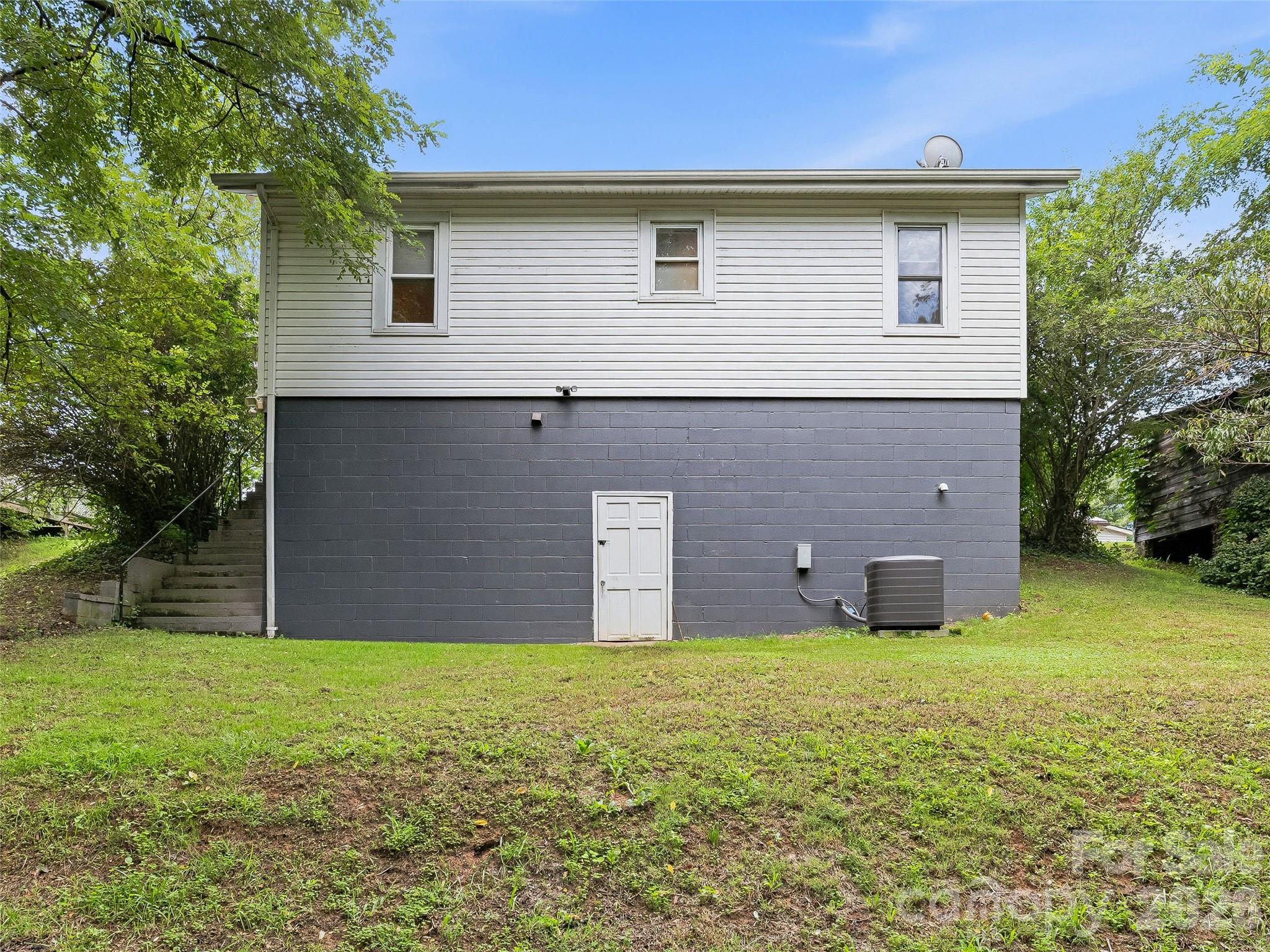 6 Bradford Circle Property Photo 24