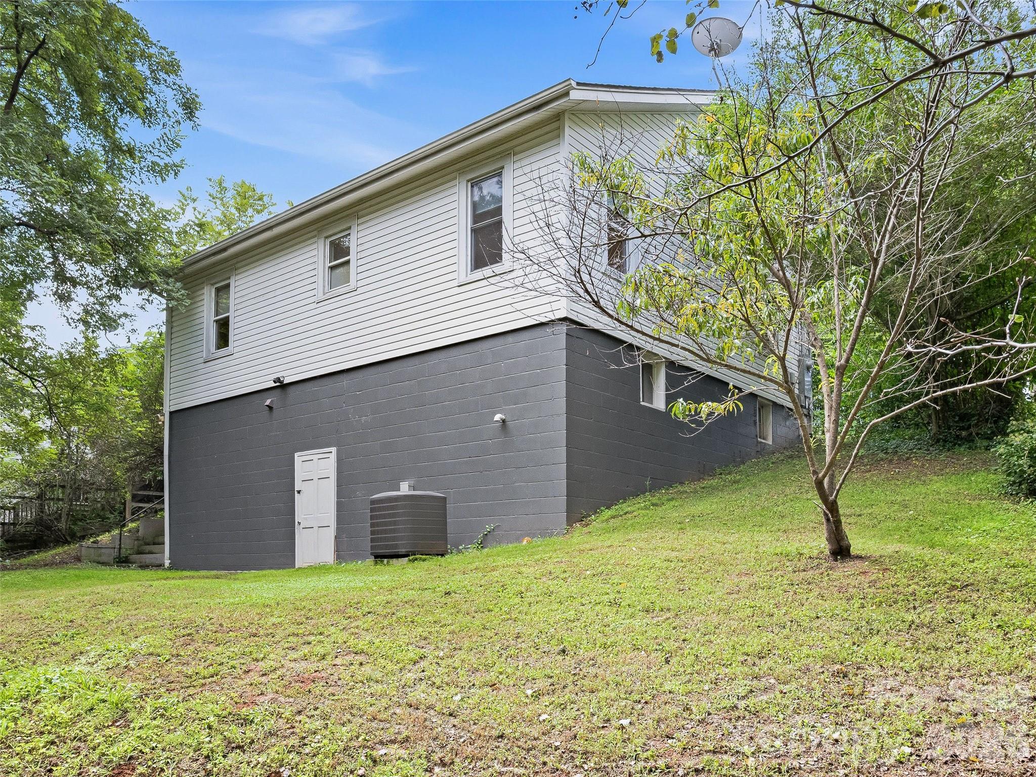 6 Bradford Circle Property Photo 25