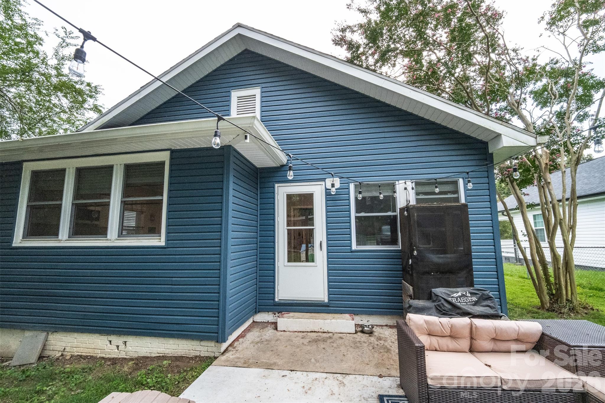 702 5th Street Property Photo 8