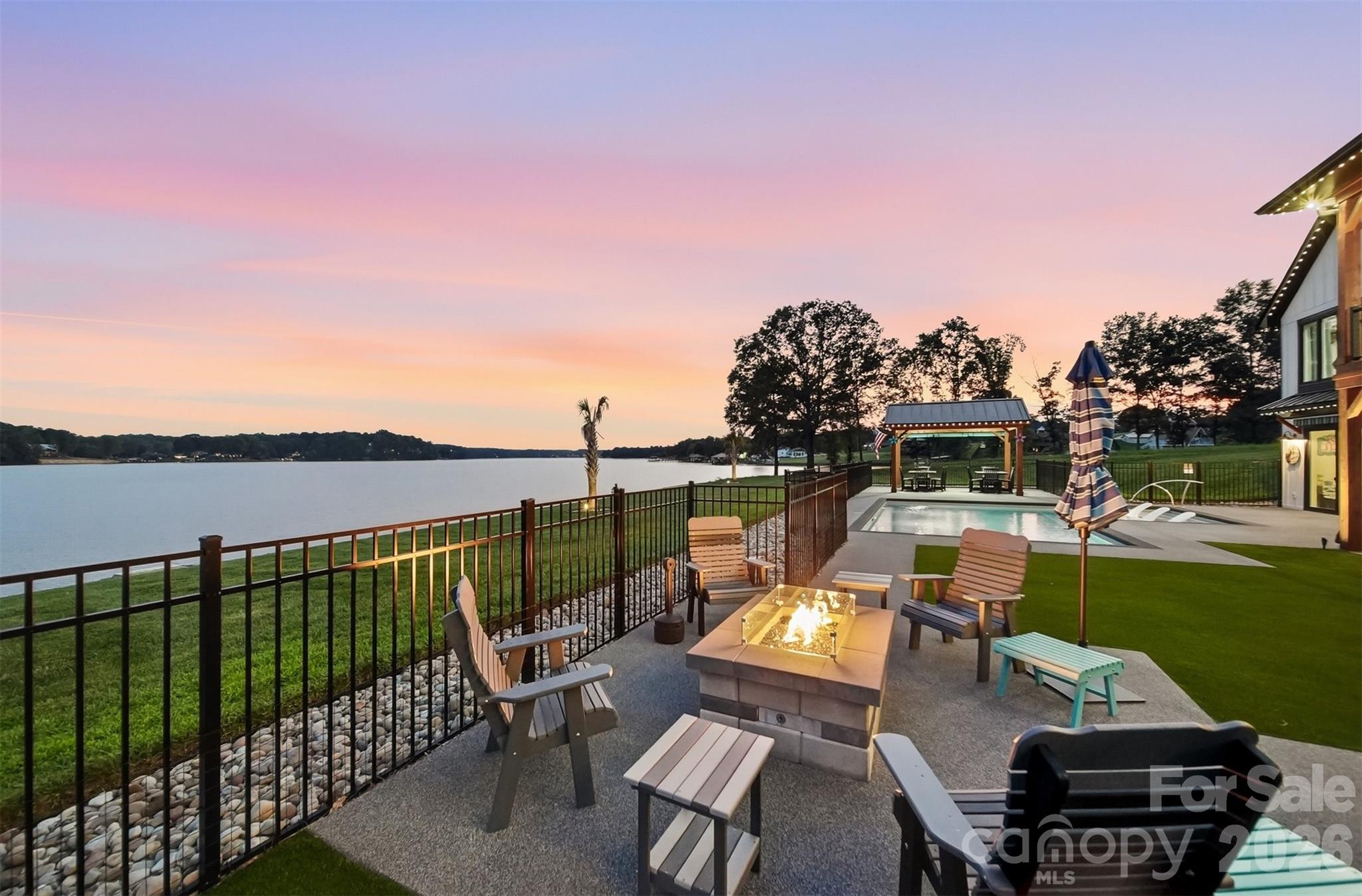 698 Sam Poole Lane Property Photo 8