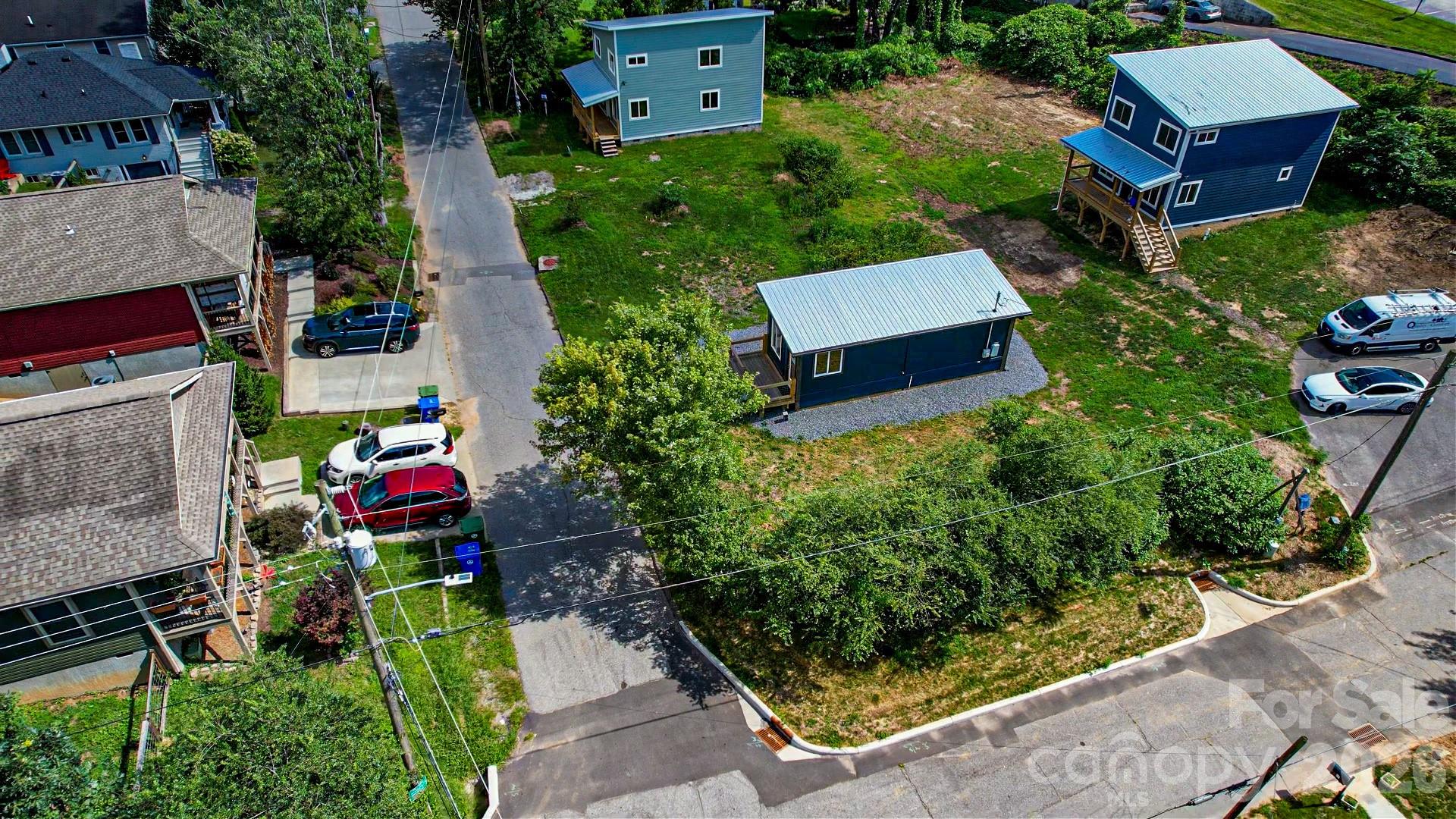 700 Reed Street 700, 692 & 12 Property Photo 13