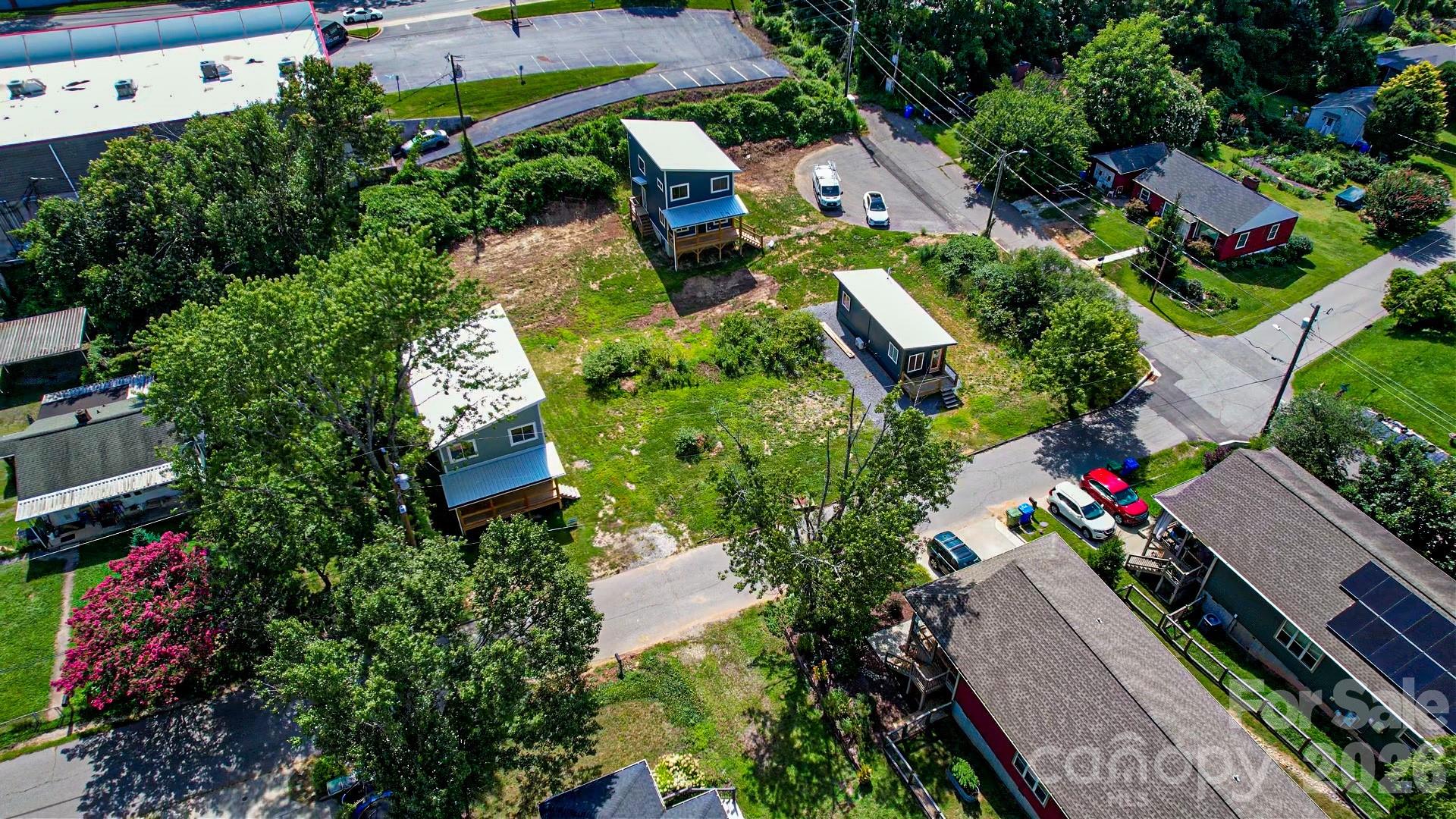 700 Reed Street 700, 692 & 12 Property Photo 18