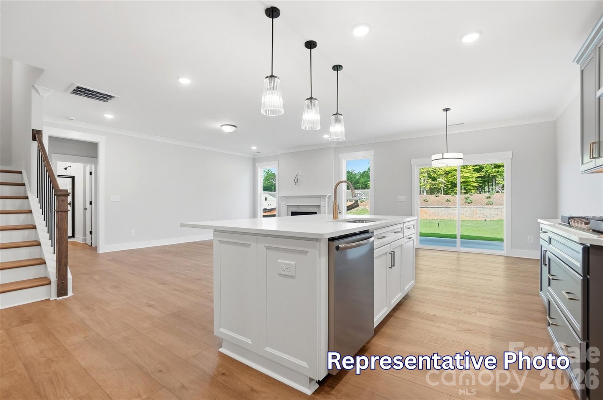 8005 James Query Road Property Photo 14
