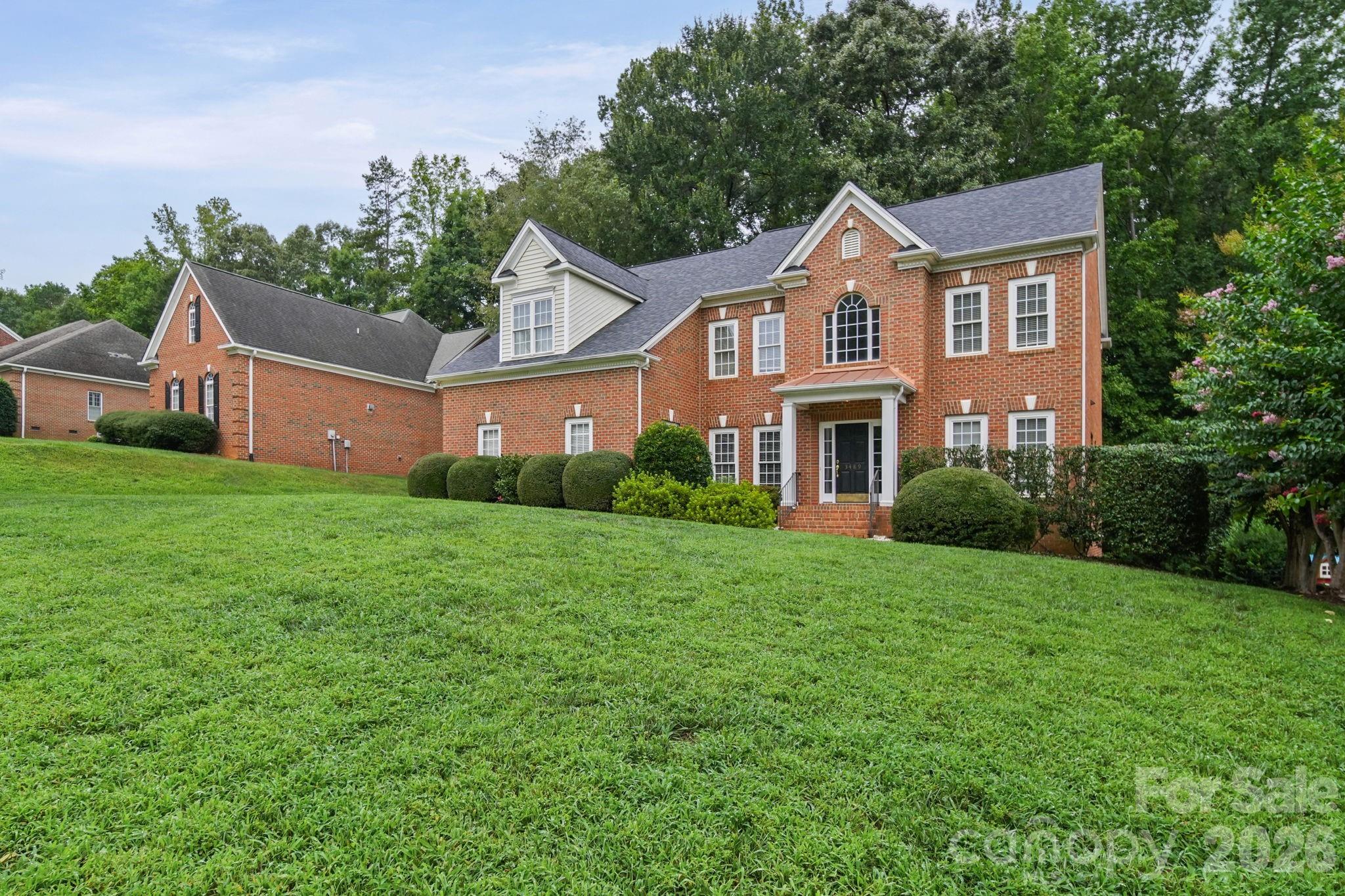 3489 Fieldstone Drive Property Photo 3