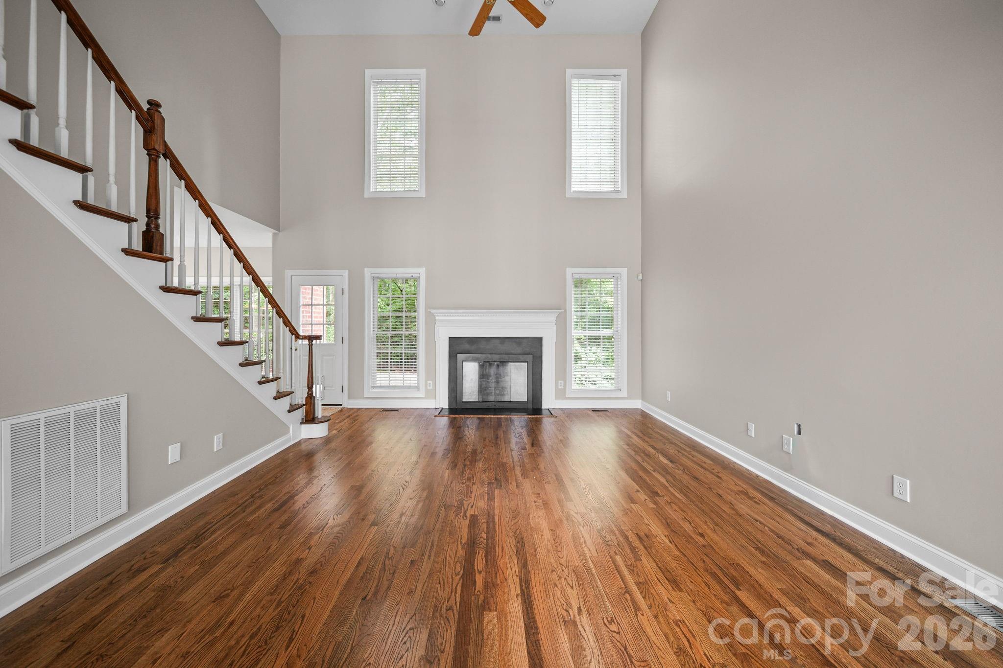 3489 Fieldstone Drive Property Photo 8