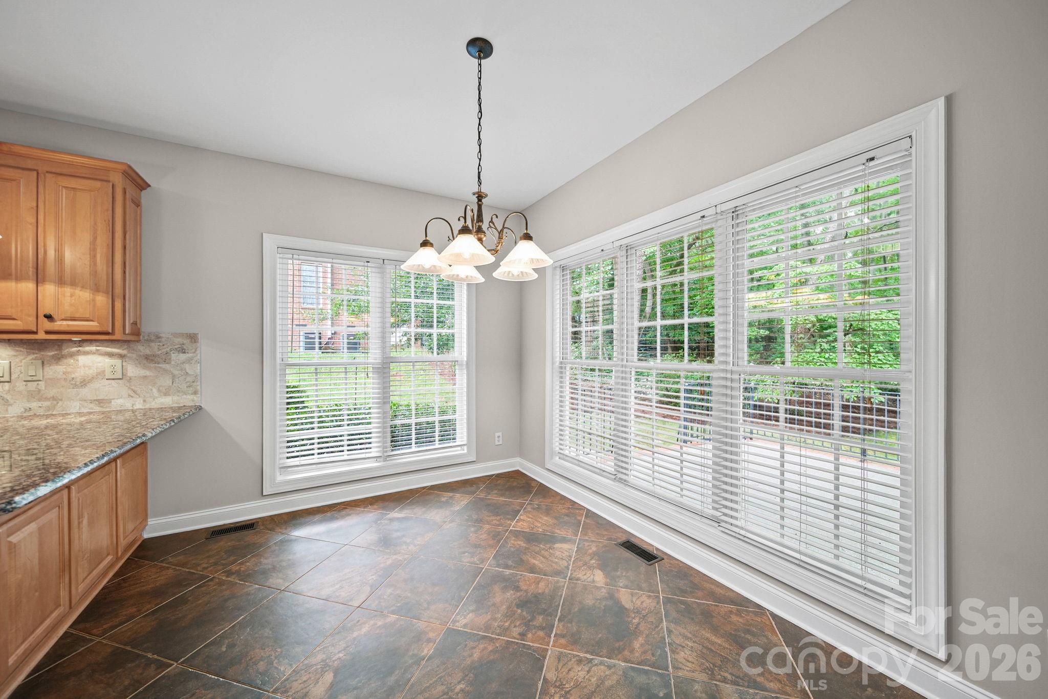 3489 Fieldstone Drive Property Photo 10