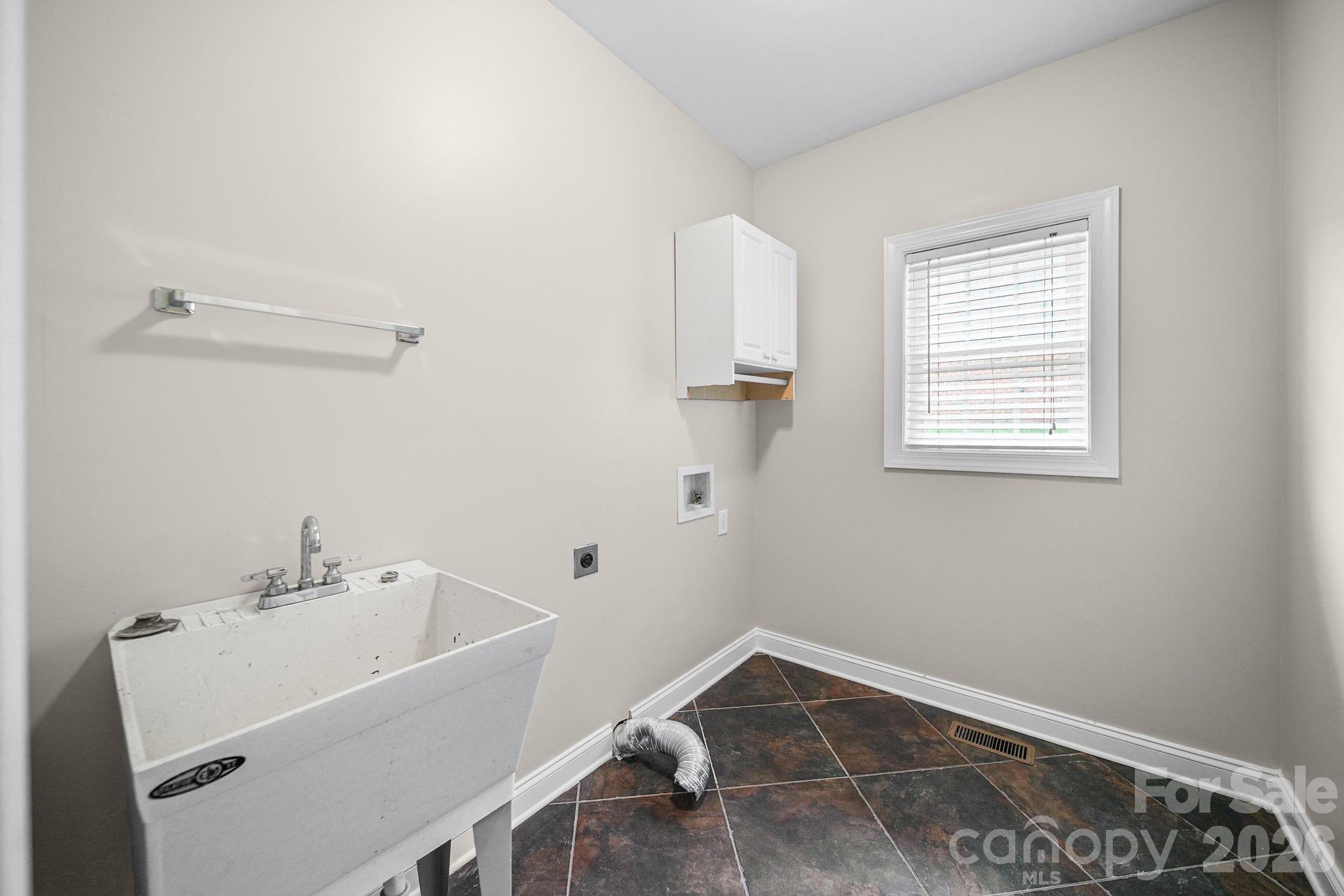 3489 Fieldstone Drive Property Photo 20