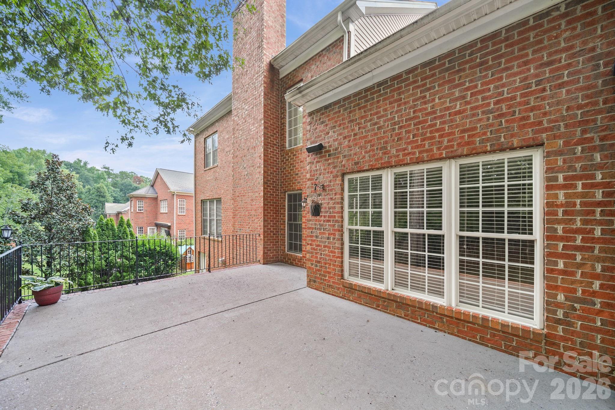 3489 Fieldstone Drive Property Photo 32