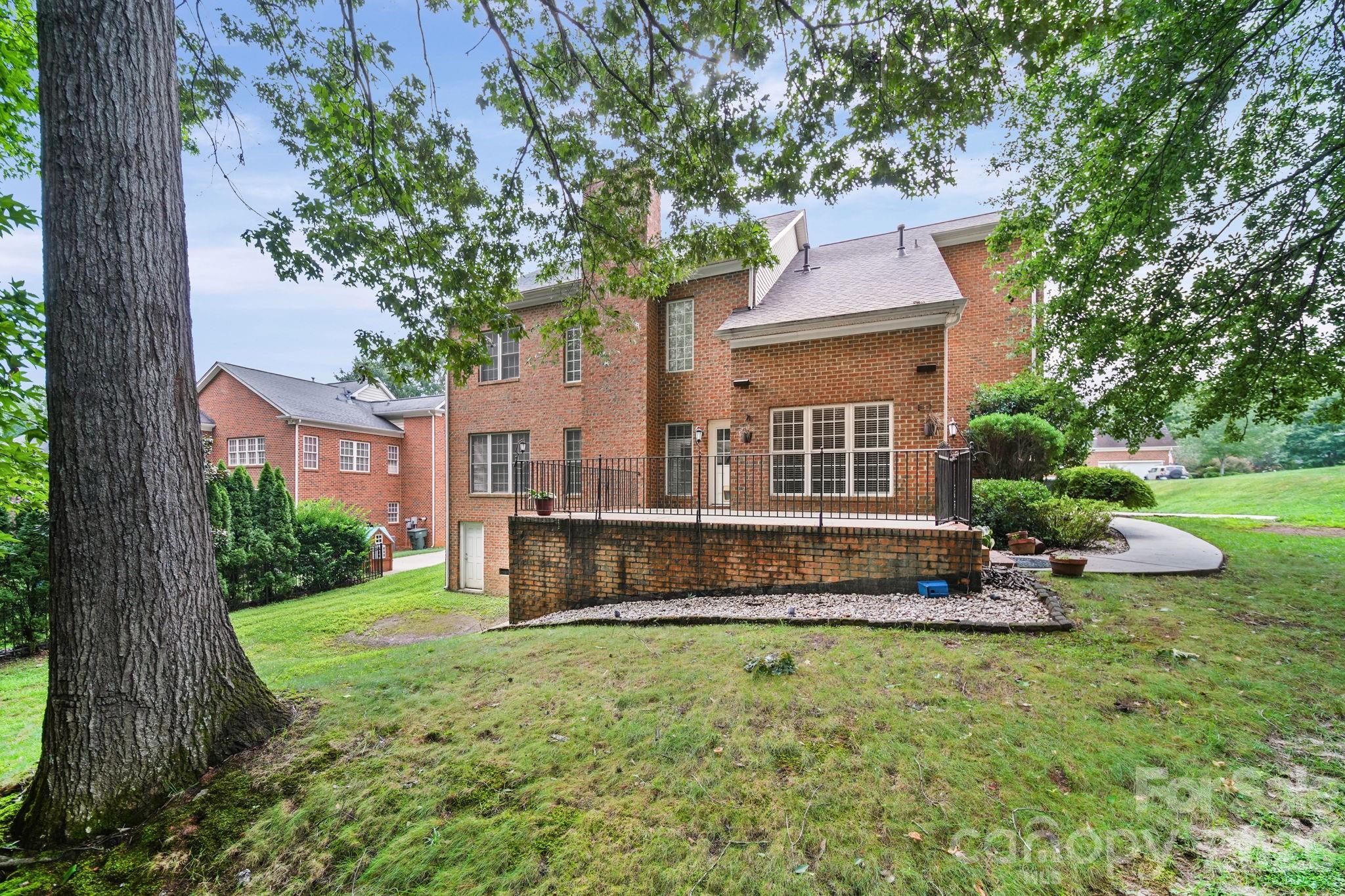 3489 Fieldstone Drive Property Photo 34