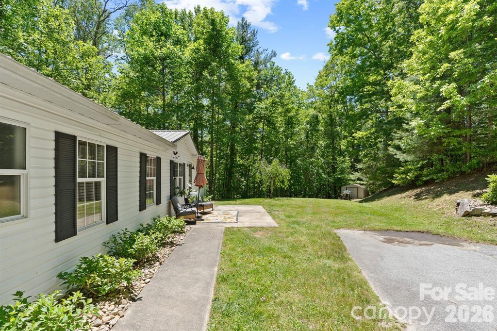 122 Fallswood Court Property Photo 3