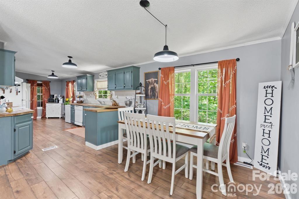 122 Fallswood Court Property Photo 10