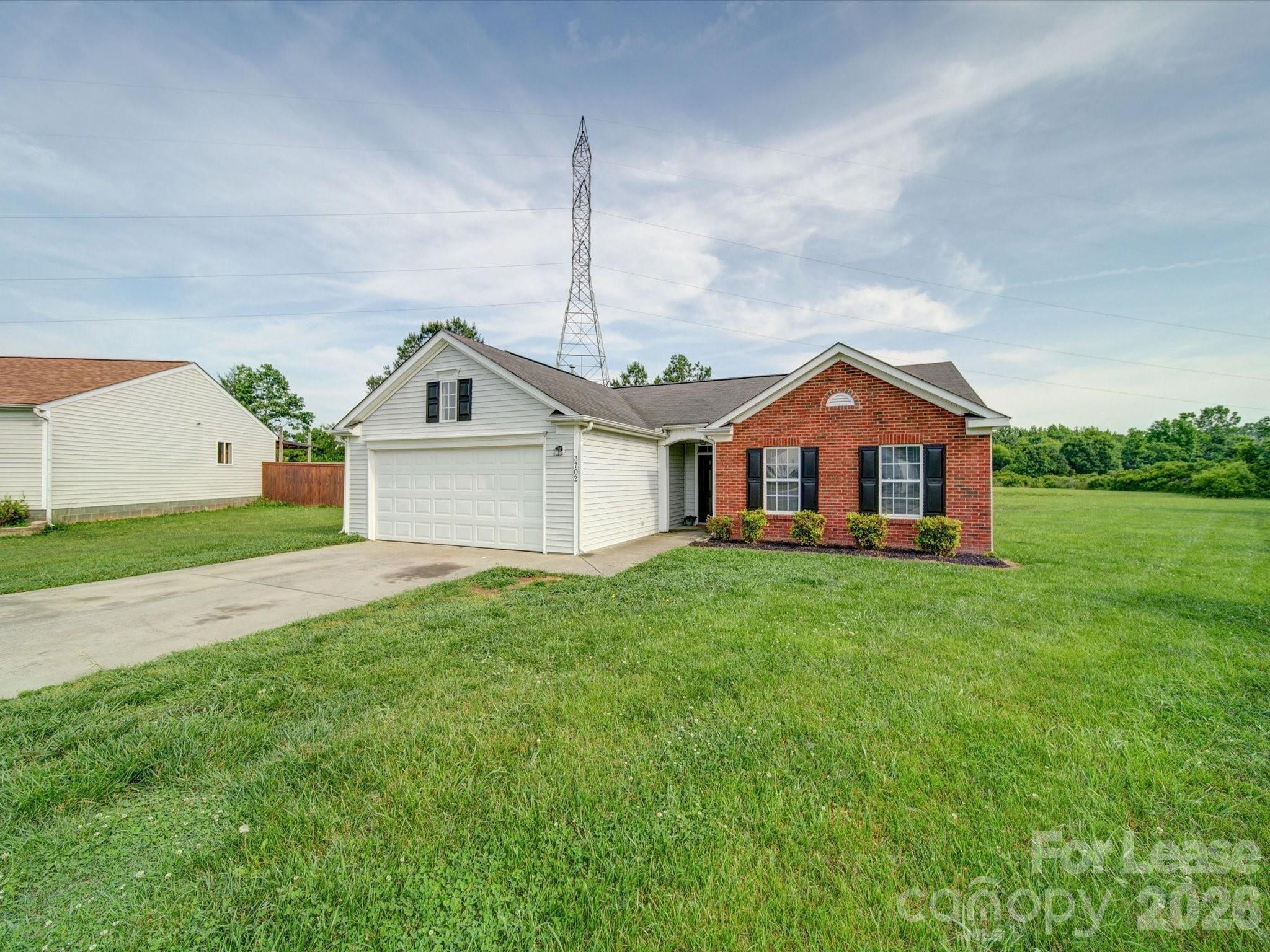 3702 Cardinal Bluff Lane Property Photo 2