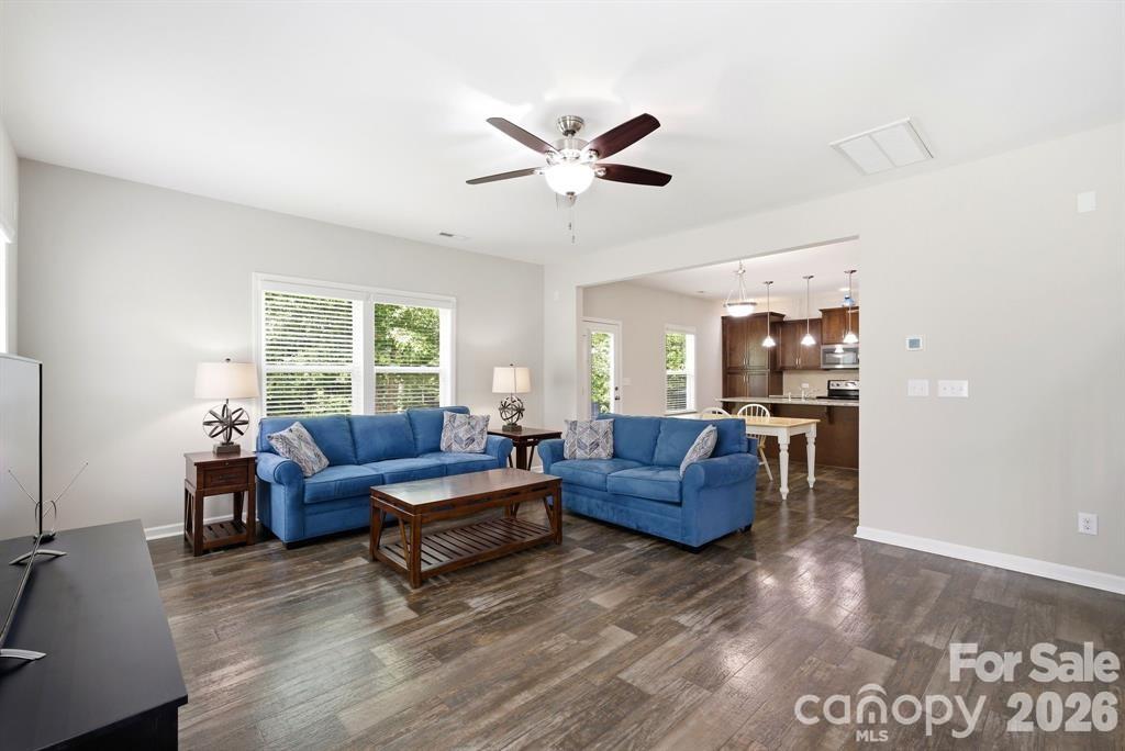 2628 Courtland Drive Property Photo 2