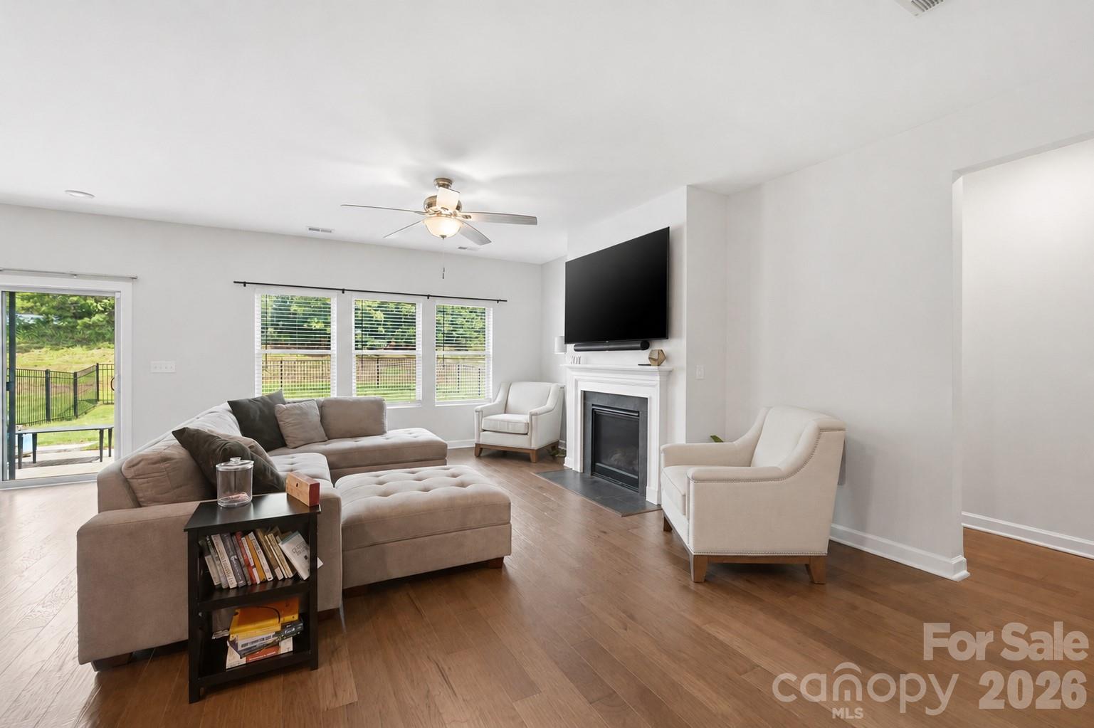 9423 Festival Way Property Photo 8