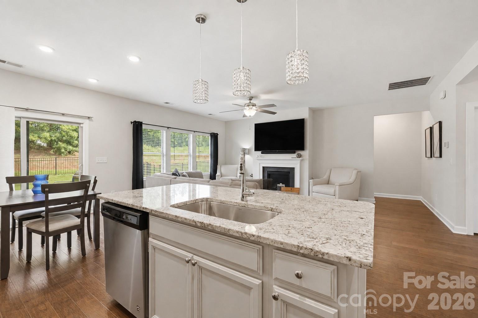 9423 Festival Way Property Photo 10