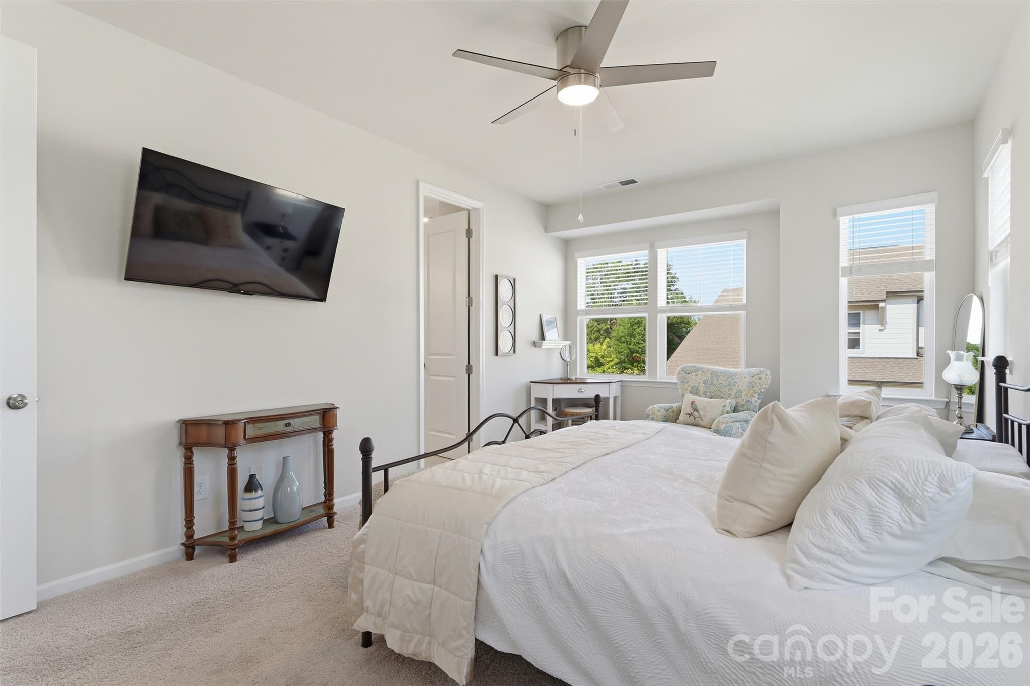 5930 Mantle Way Property Photo 17