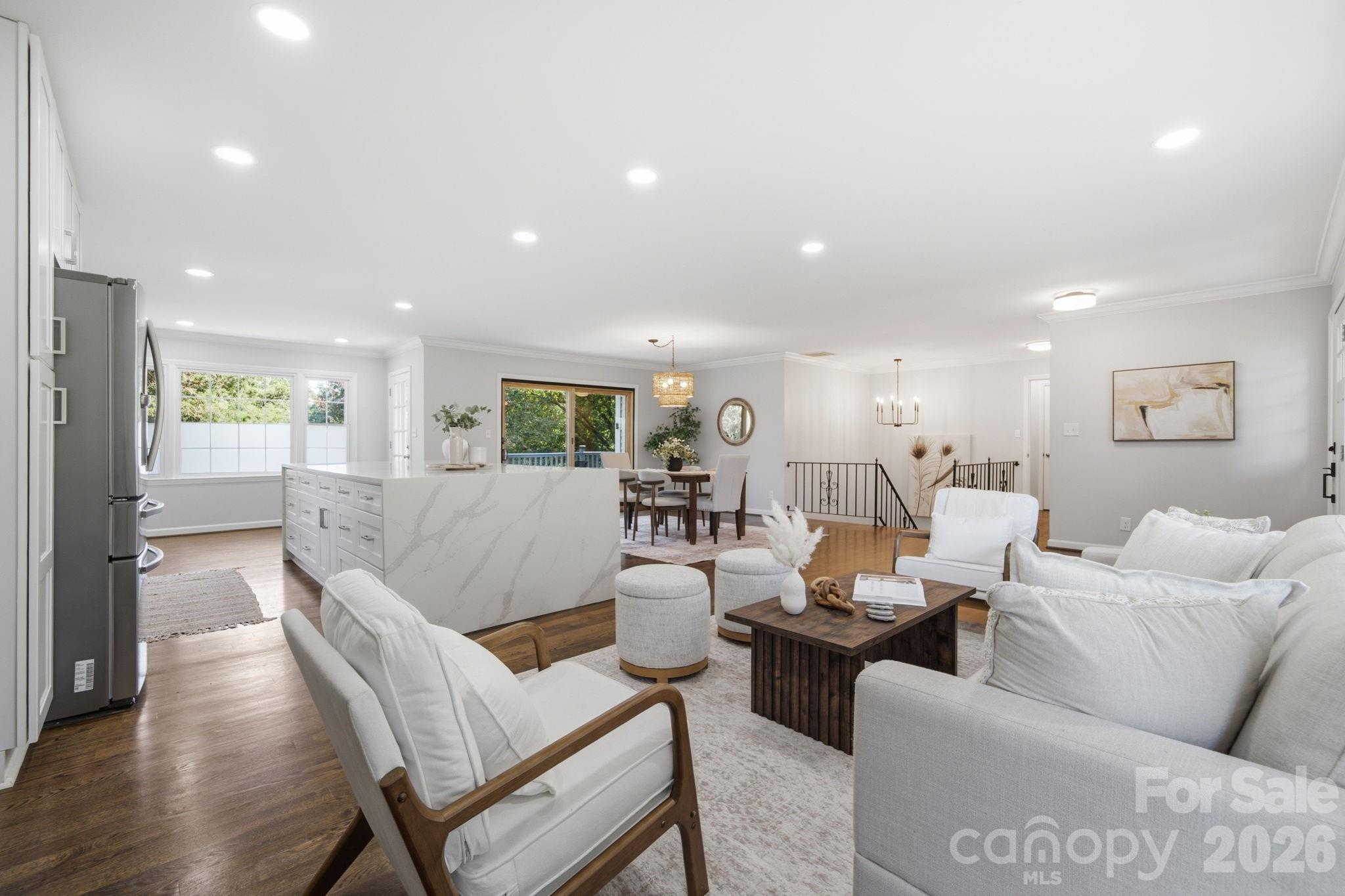 8323 Cliffside Drive Property Photo 10
