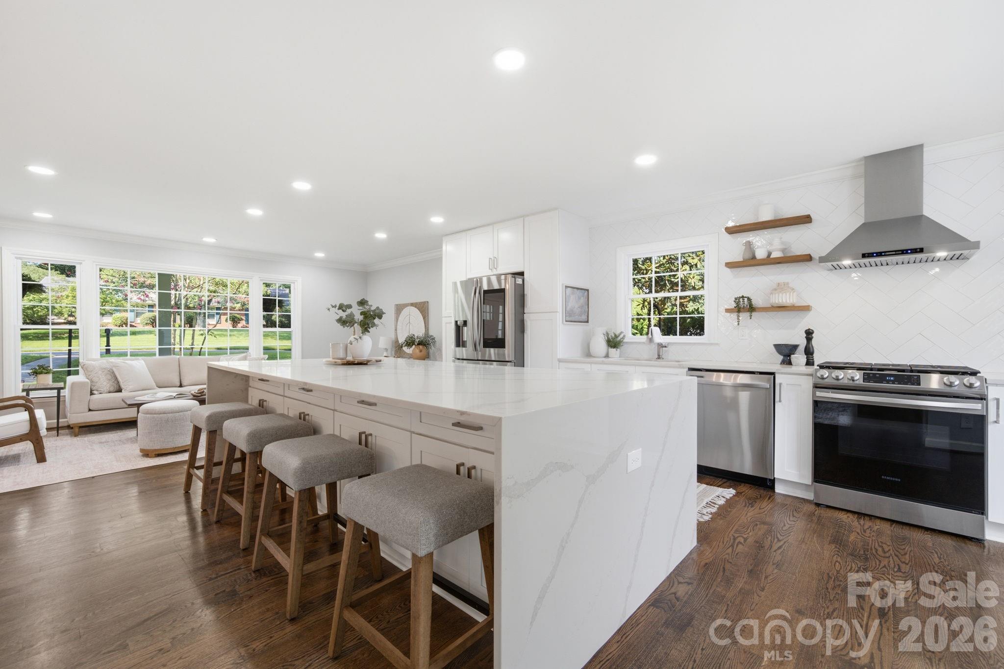 8323 Cliffside Drive Property Photo 14