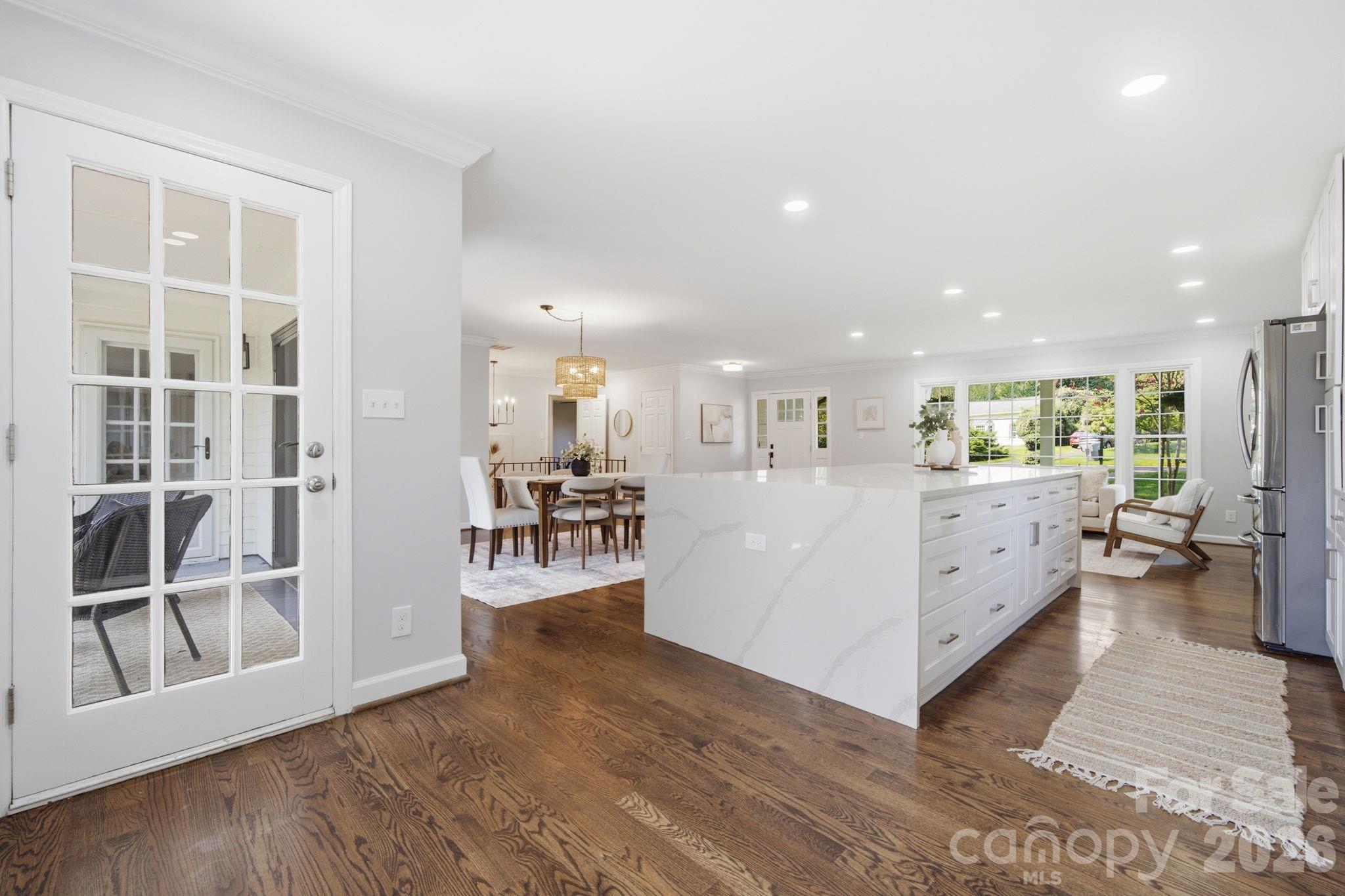 8323 Cliffside Drive Property Photo 15