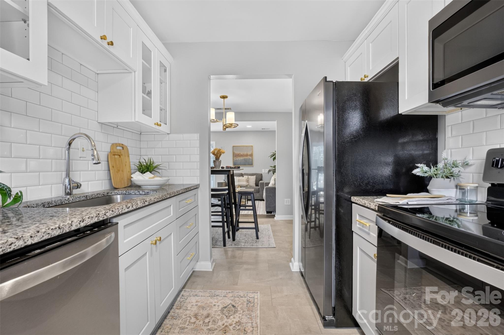 8093 Regent Park Lane Property Photo 6