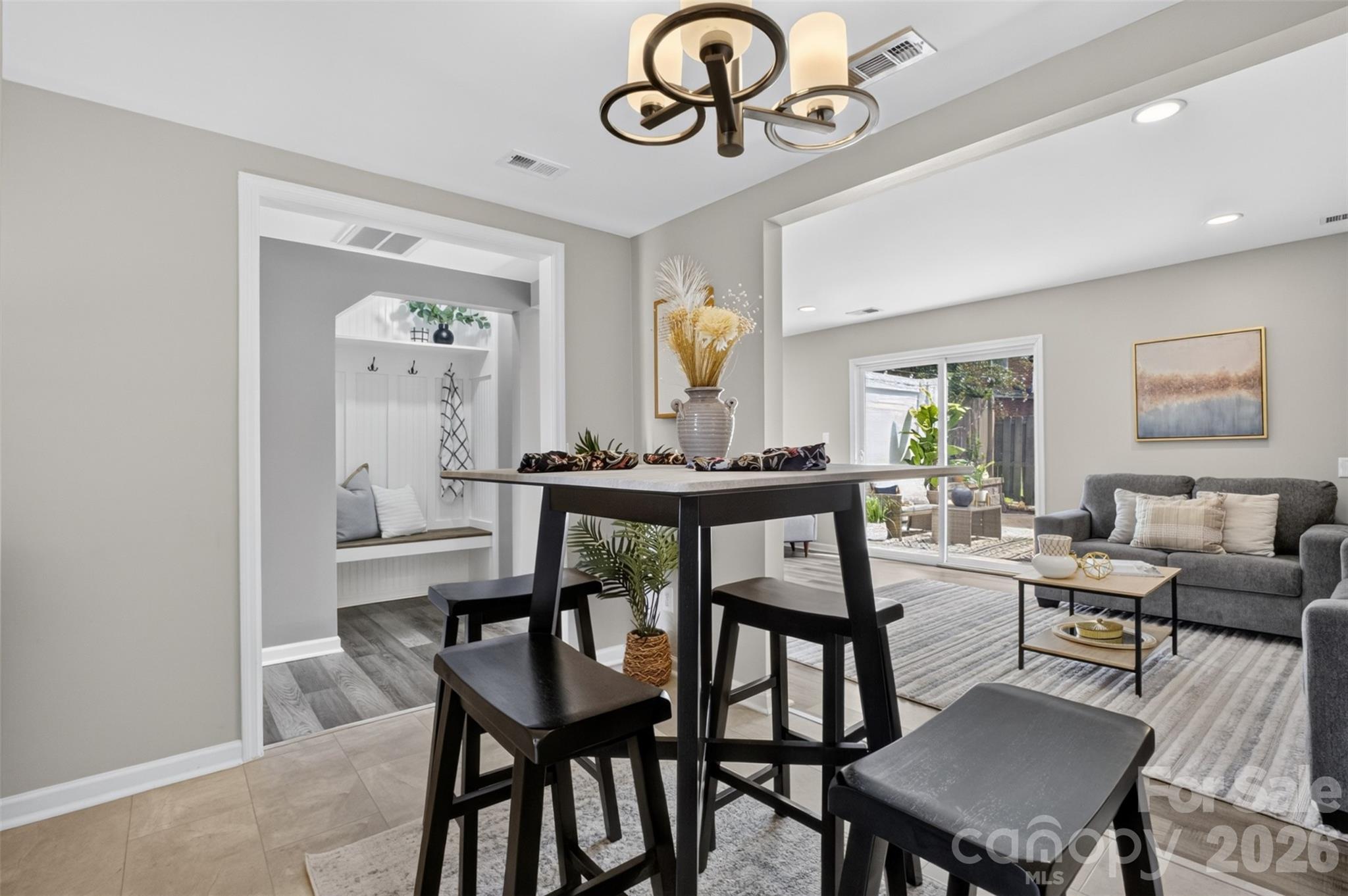 8093 Regent Park Lane Property Photo 8