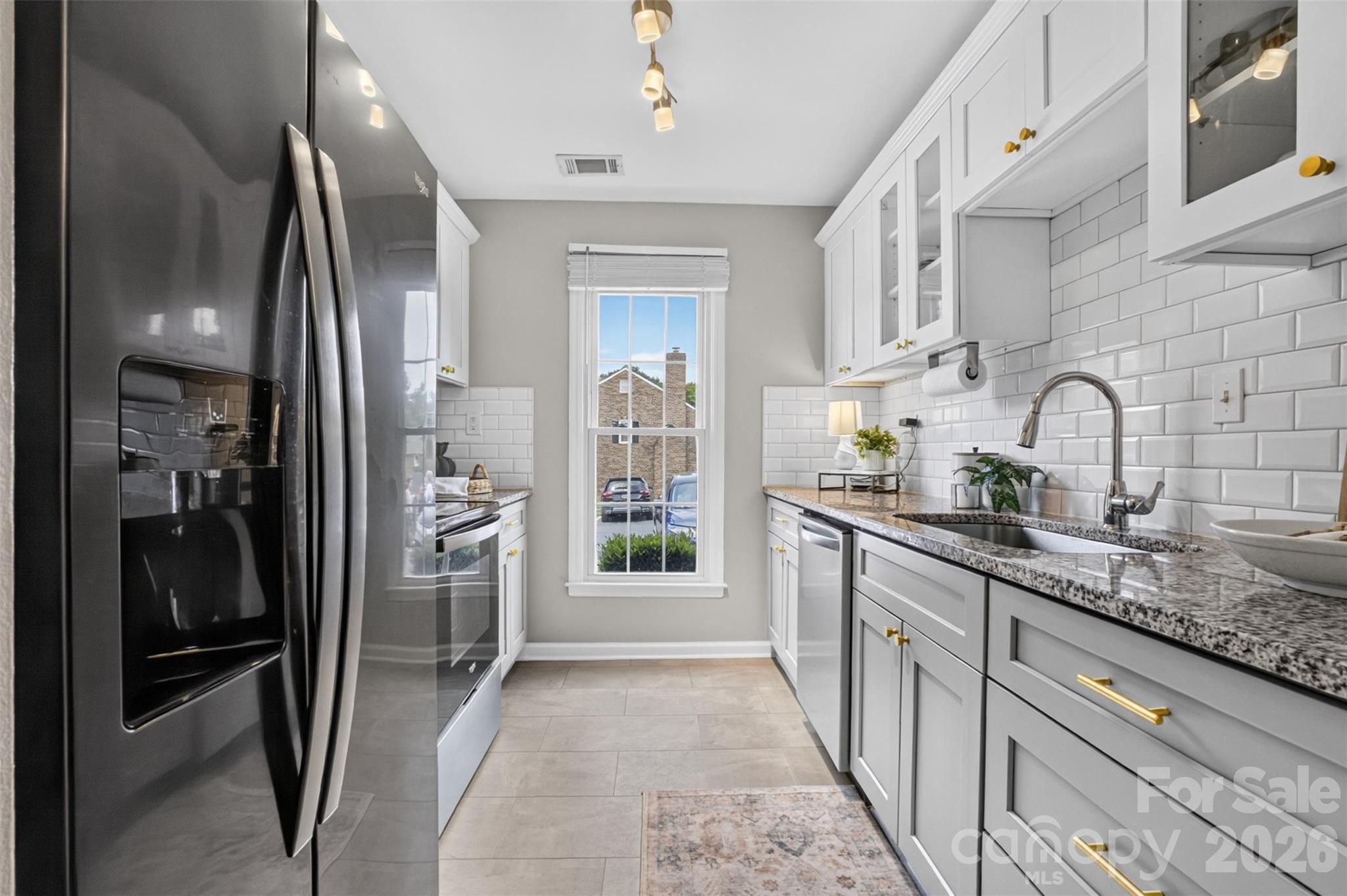 8093 Regent Park Lane Property Photo 11