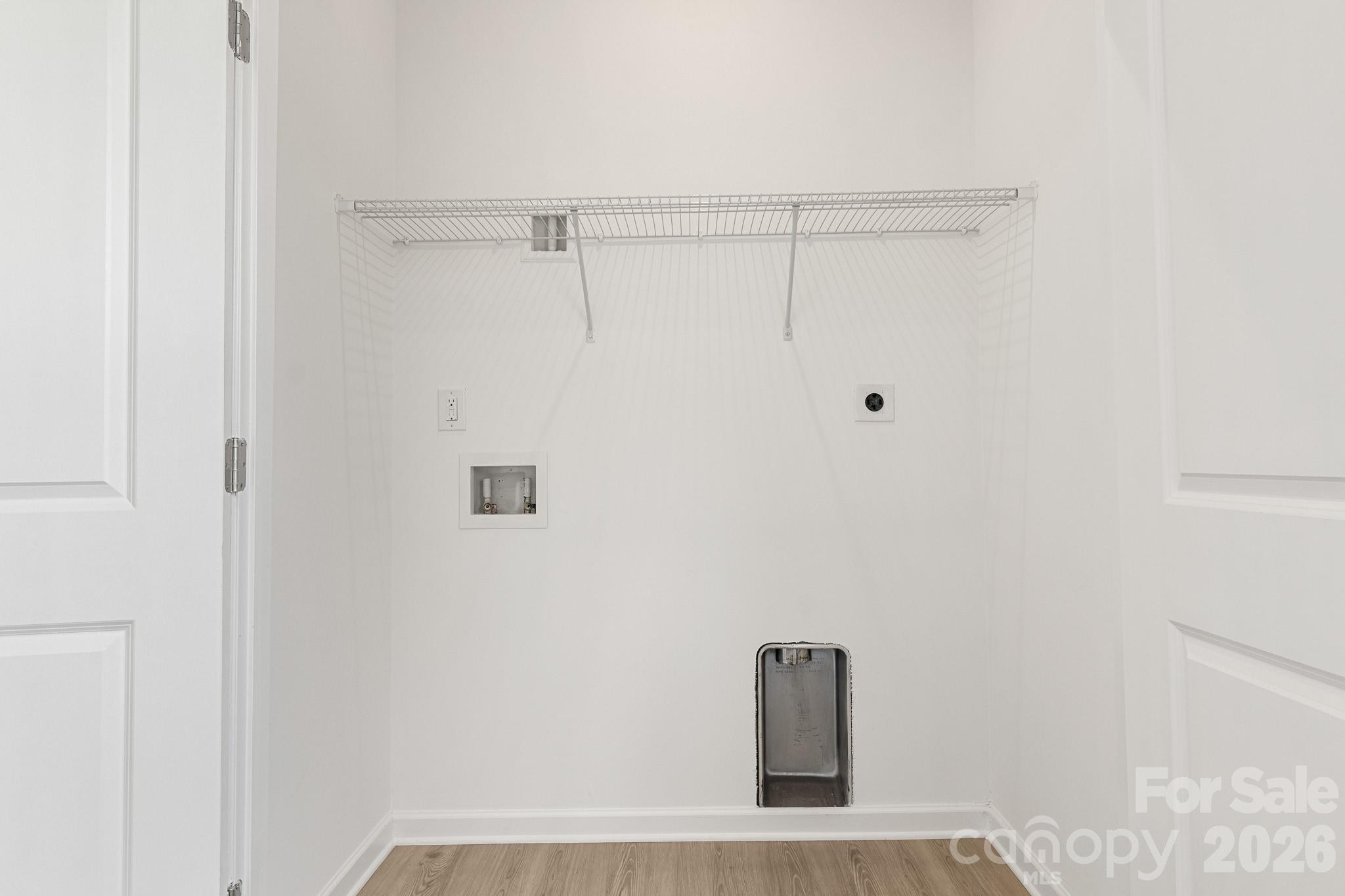 214 Overstone Court 7 Property Photo 15