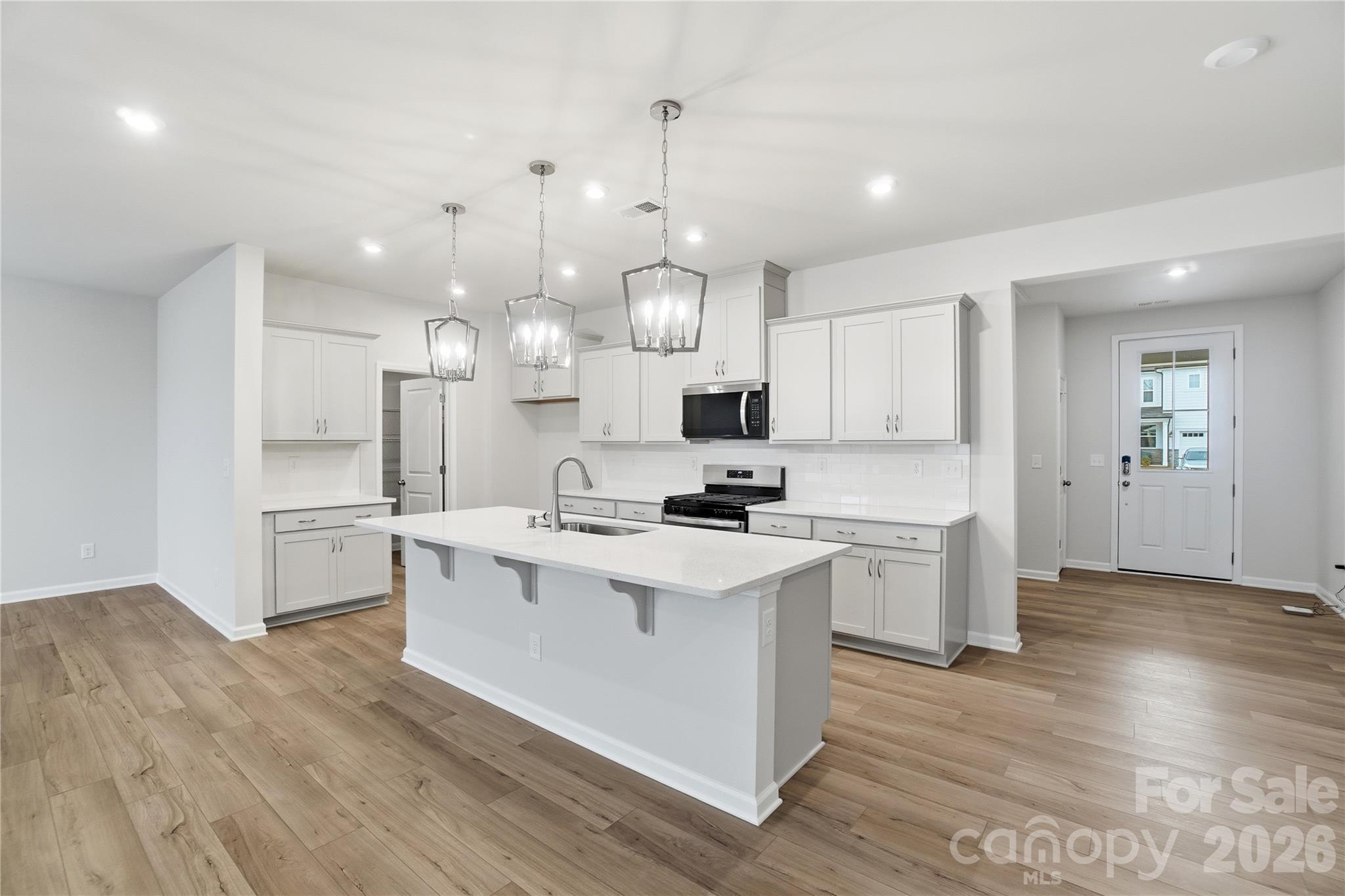 1306 Honey Trail Property Photo 4