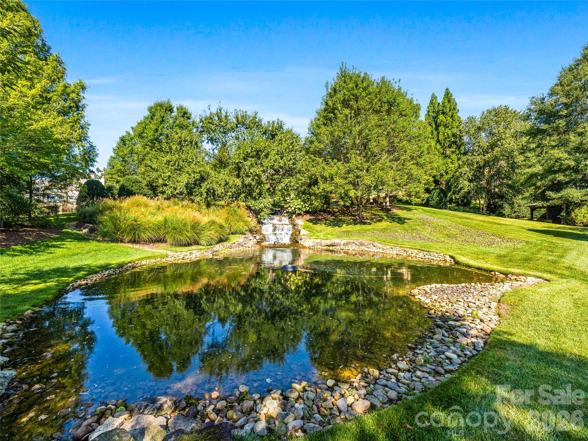 583 Walnut Valley Parkway Property Photo 6