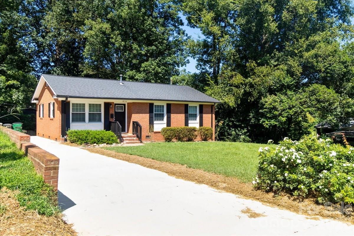 1814 Windham Place Property Photo 3