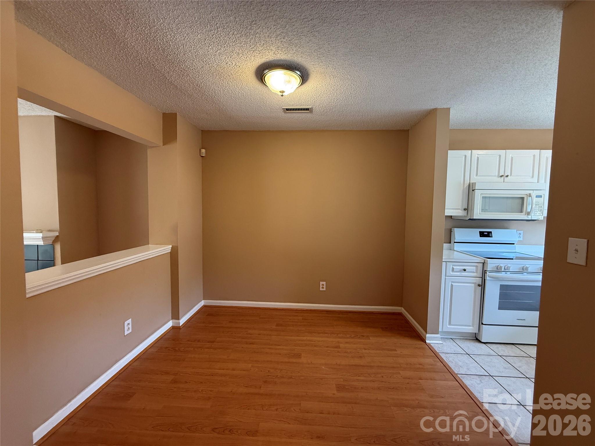 17428 Tuscany Lane Property Photo 5