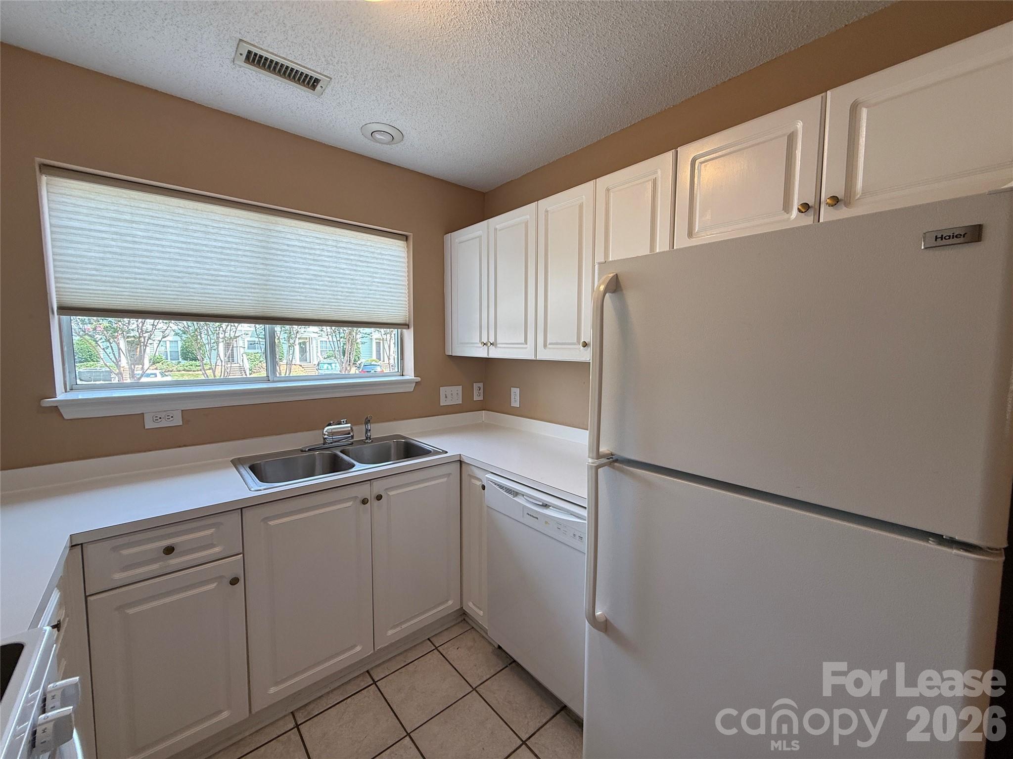 17428 Tuscany Lane Property Photo 8