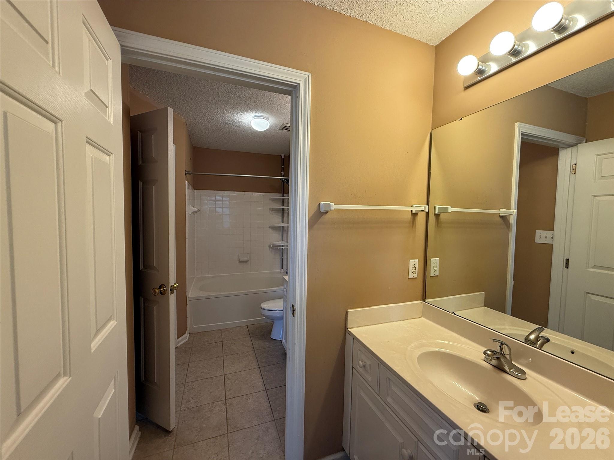 17428 Tuscany Lane Property Photo 18