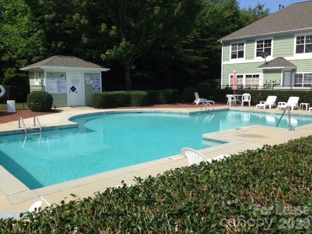 17428 Tuscany Lane Property Photo 24