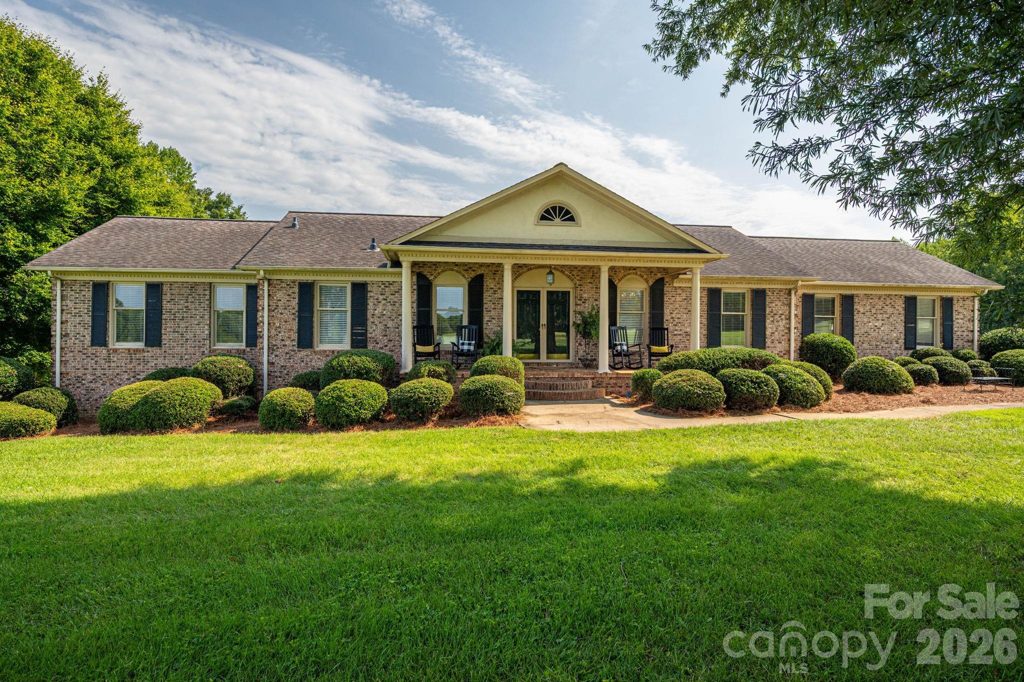 1000 Country Club Drive Property Photo 3