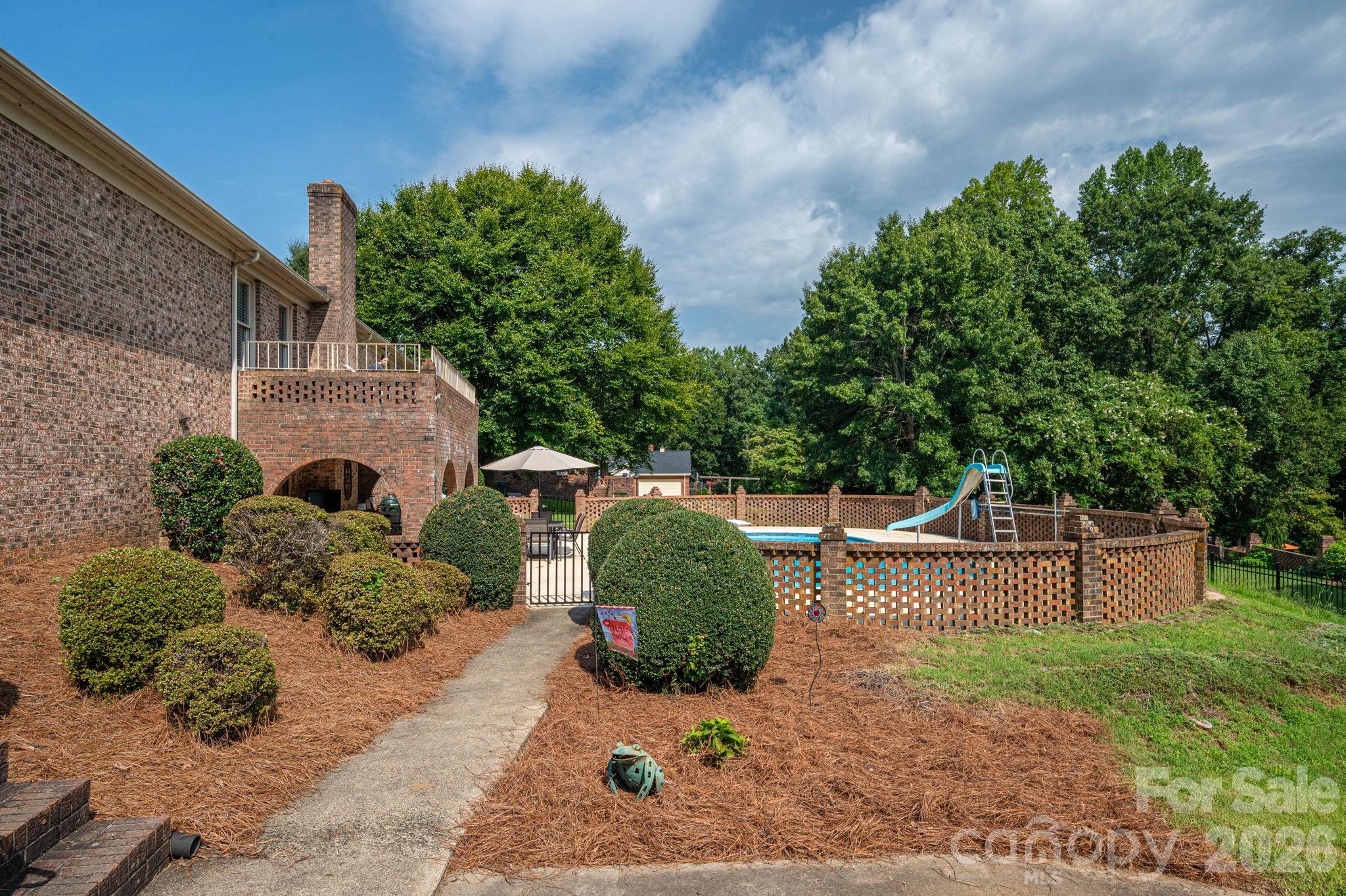 1000 Country Club Drive Property Photo 16