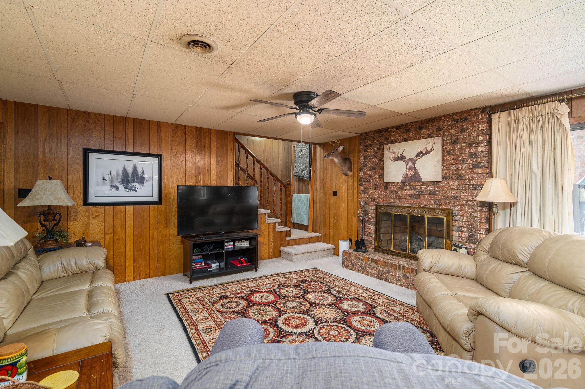 1000 Country Club Drive Property Photo 20