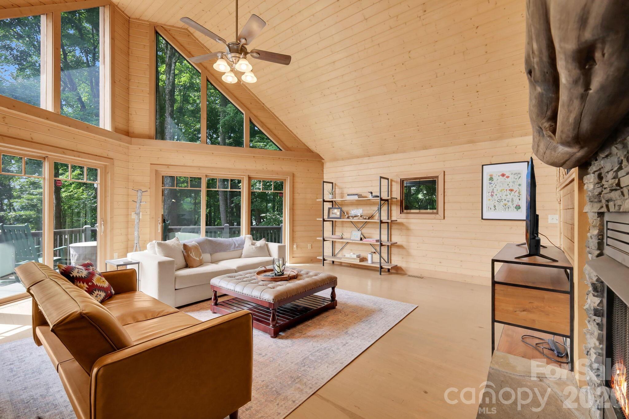 1416 Indian Lake Drive Property Photo 6