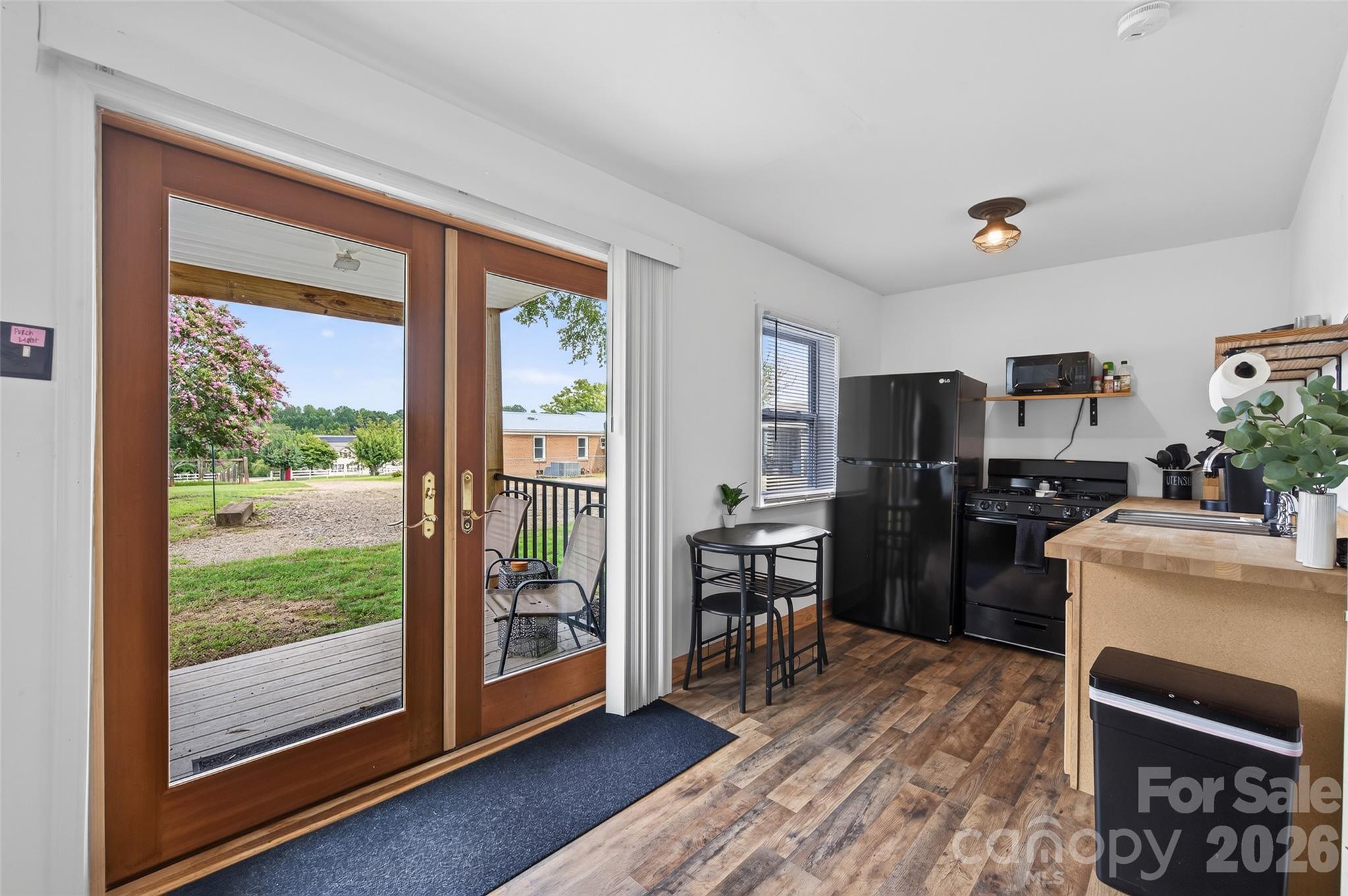 433 Mock Mill Road Property Photo 44