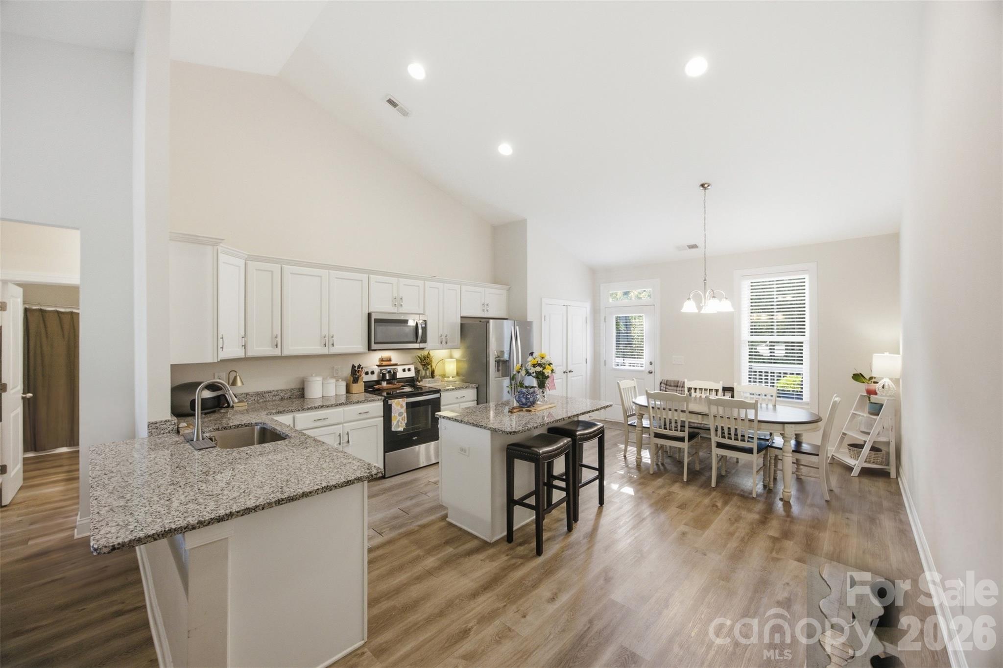 3177 Yosemite Drive Property Photo 6